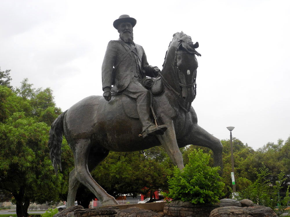 Standbeeld van genl. Koos de la Rey voor Lichtenburg se stadsaa…