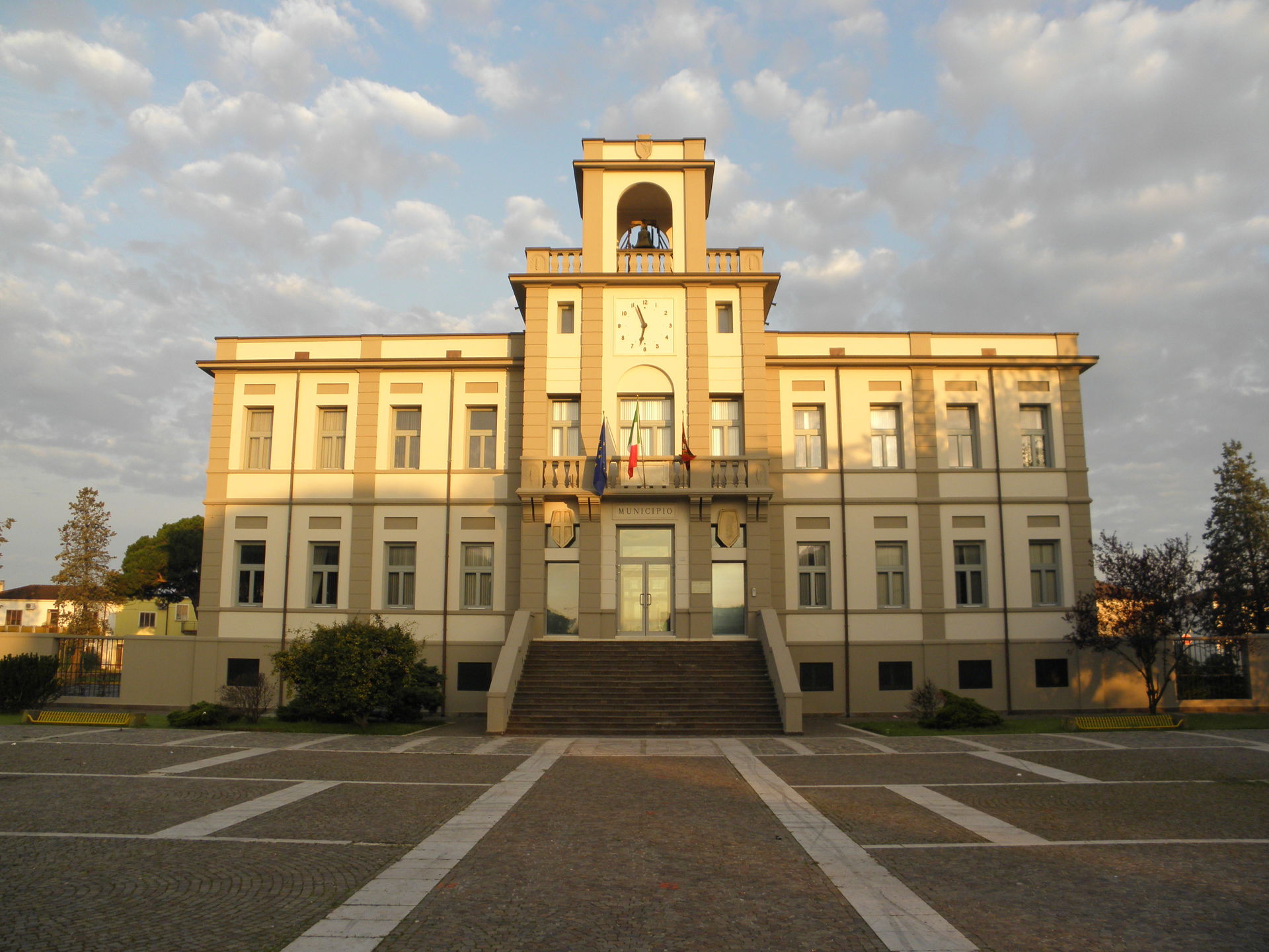 Porto Viro, Palazzo Municipale, sede dell'attuale comune di Por…