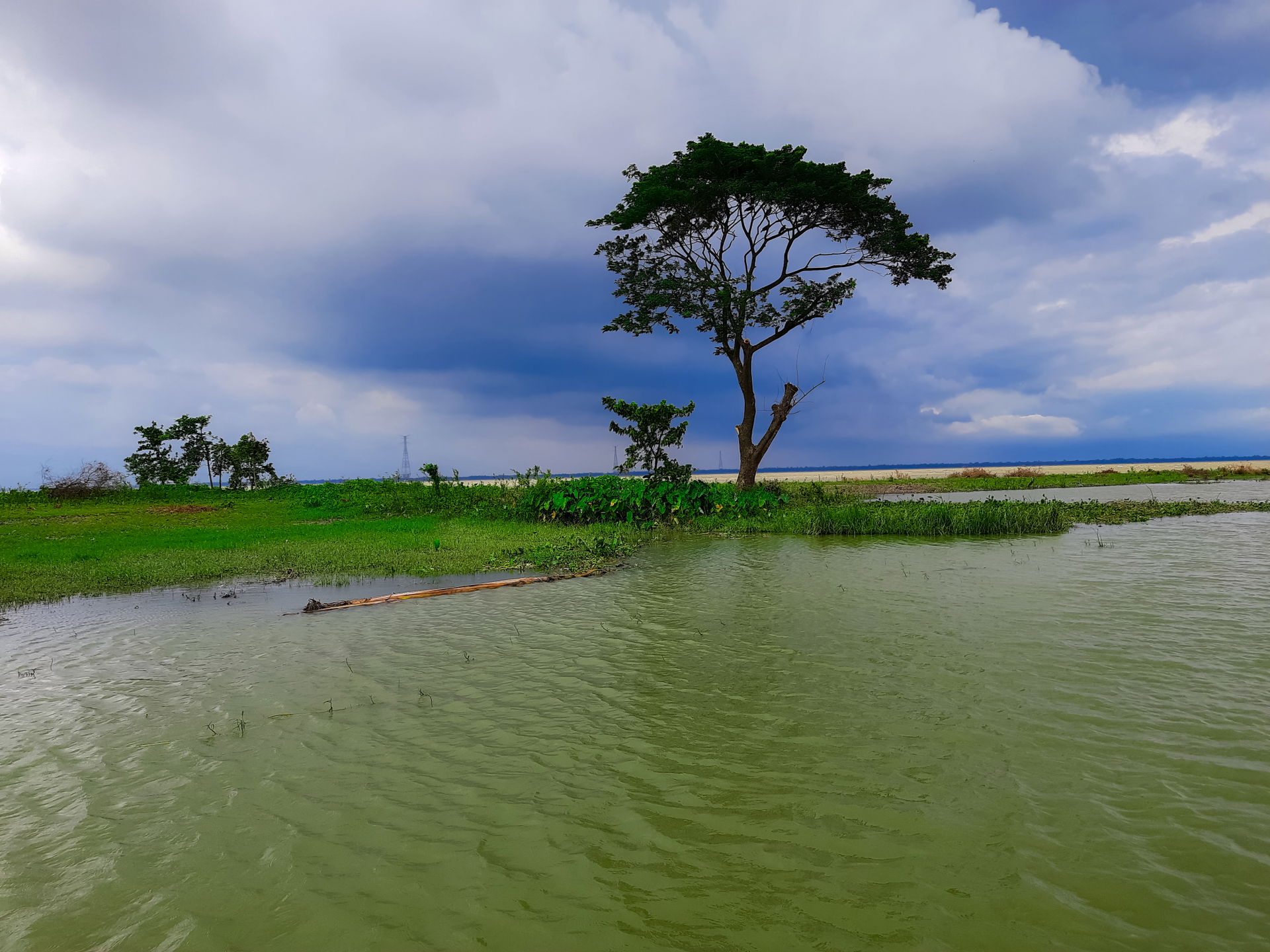 "Discover the serene charm of the Padma River in Manikganj, whe…