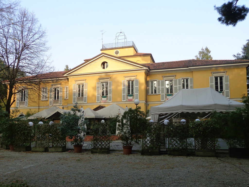 Sesto San Giovanni, villa Zorn, facciata ovest affacciata sul g…