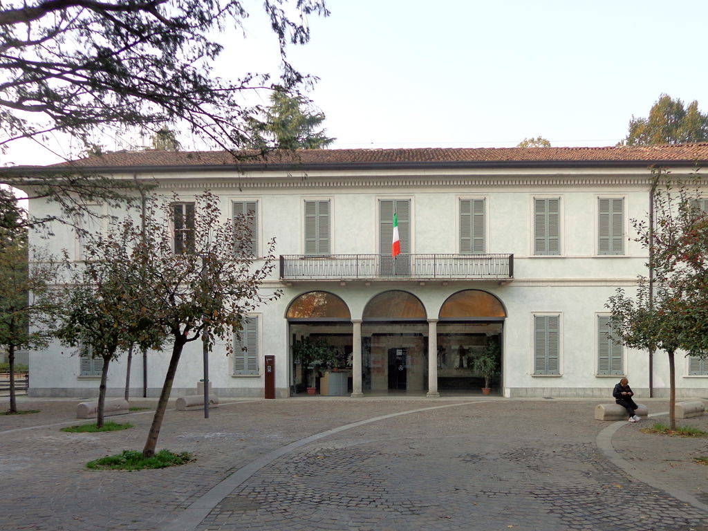 Sesto San Giovanni, villa Mylius, facciata sud affacciata su la…