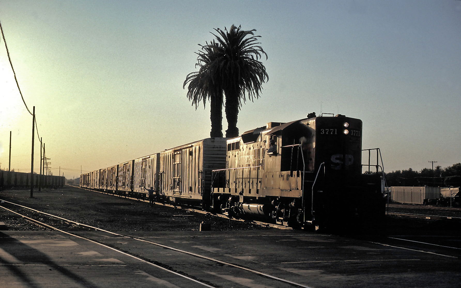 Switching in Los Banos, August 1991
The track still went thru …