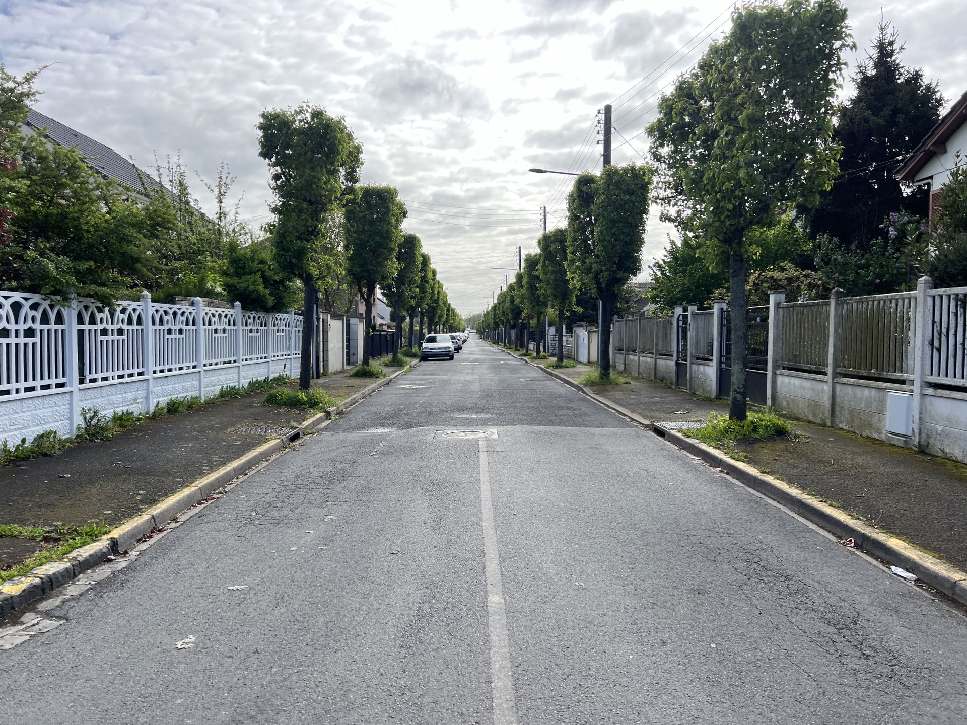 Avenue des Platanes, Viry-Châtillon.