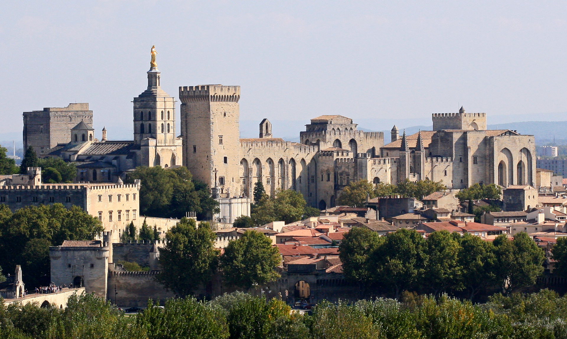 Avignon, Palais des Papes depuis Tour Philippe le Bel