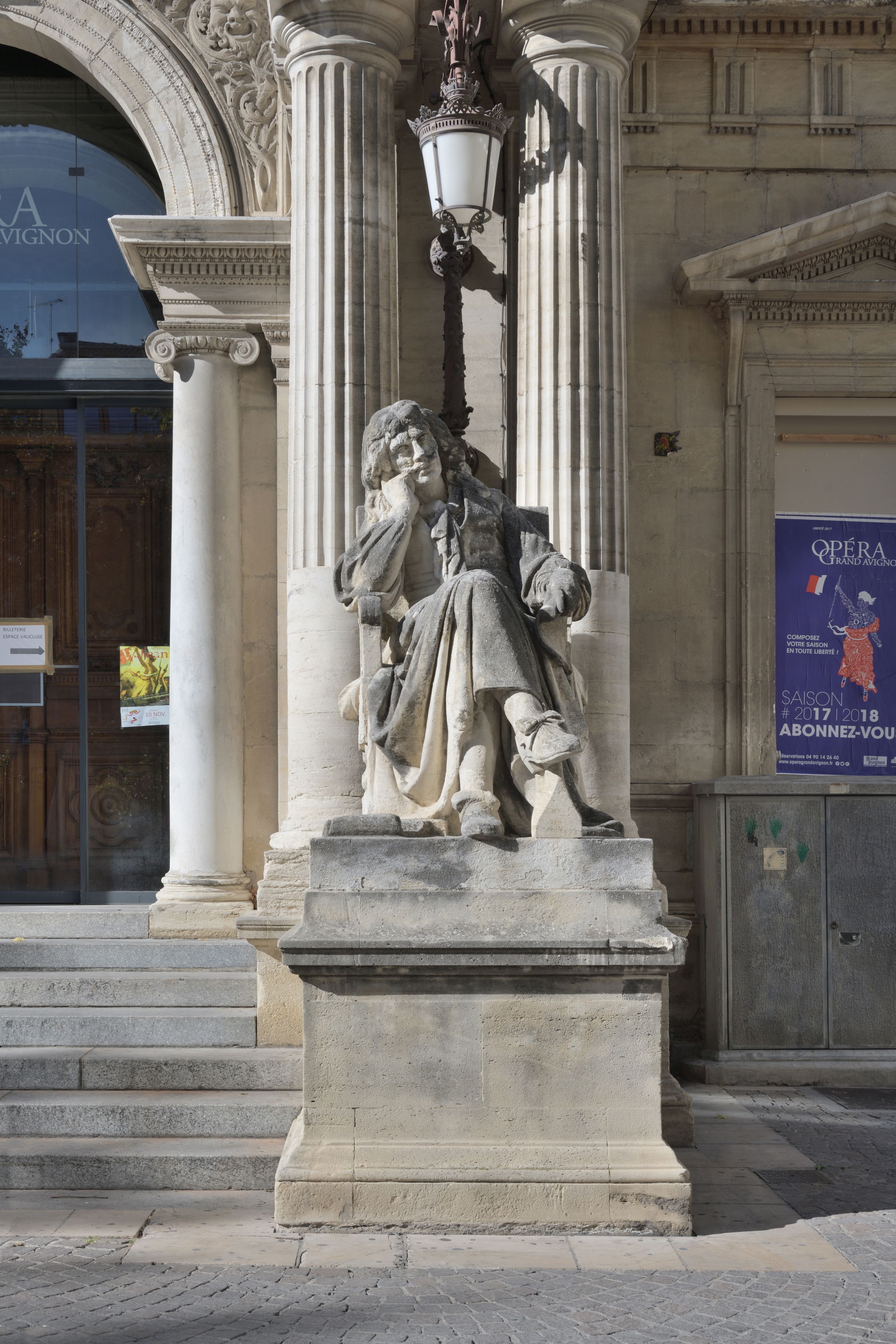 Statue of Molière at the Opéra d'Avignon in Avignon.