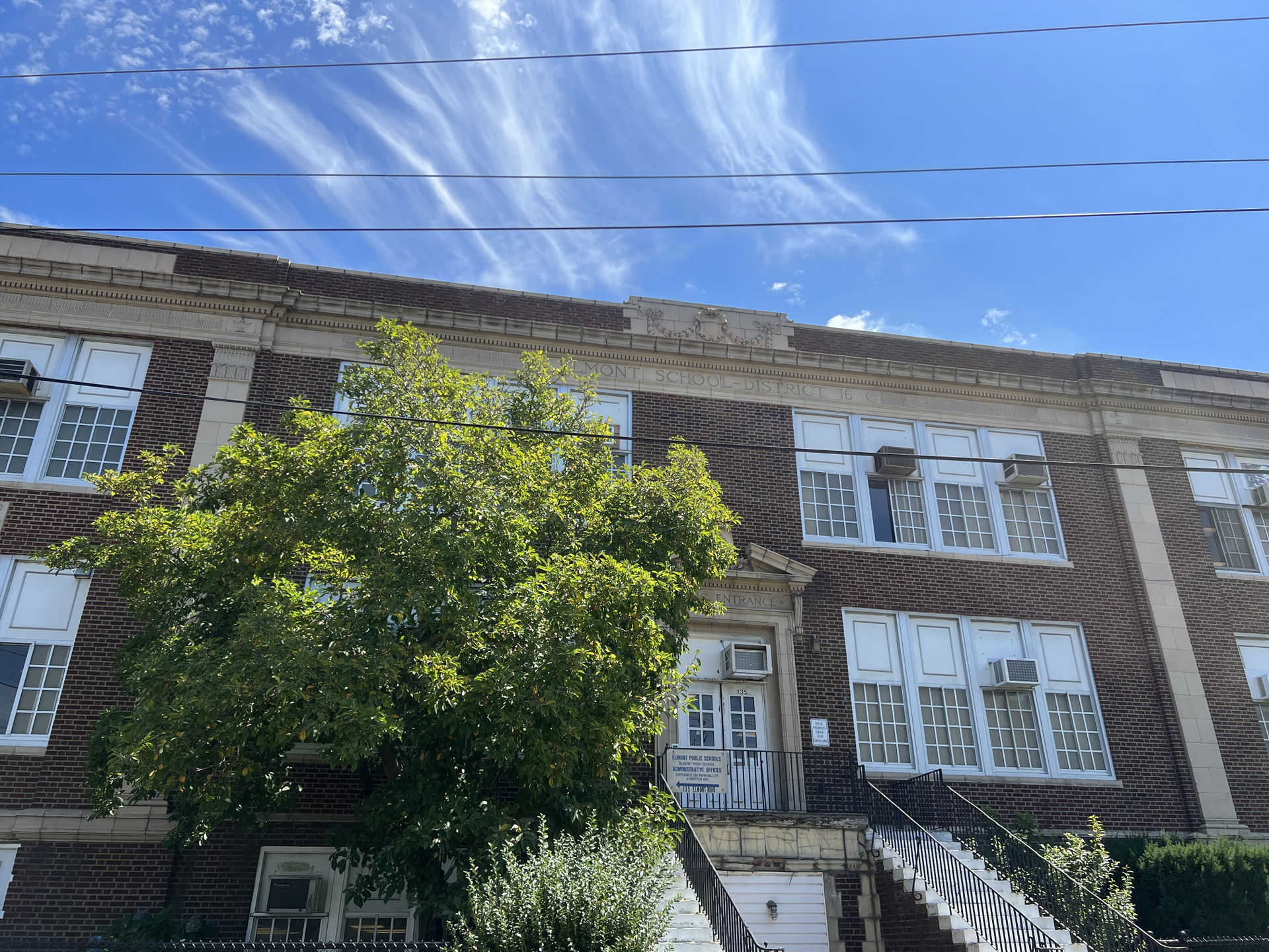 The Elmont Union Free School District's Elmont Road School in E…