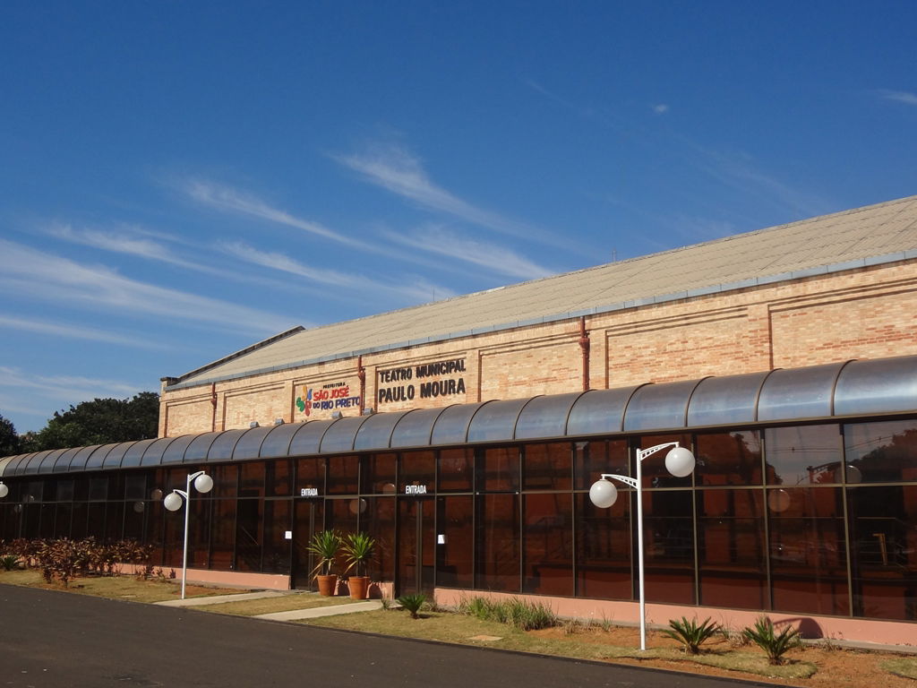Teatro Paulo Moura - Rio Preto - SP