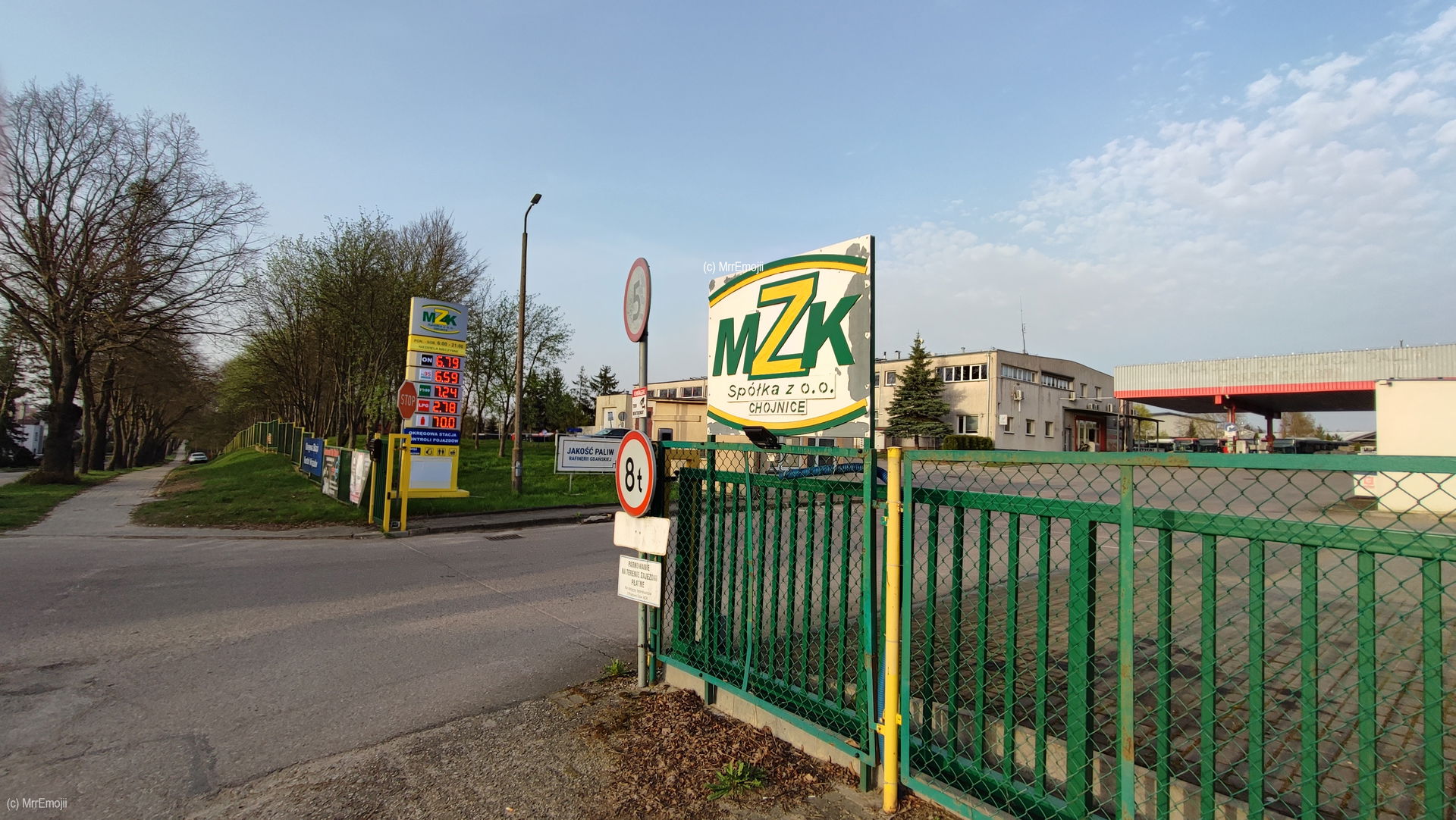 Image is presenting MZK Chojnice Depot and Offices.