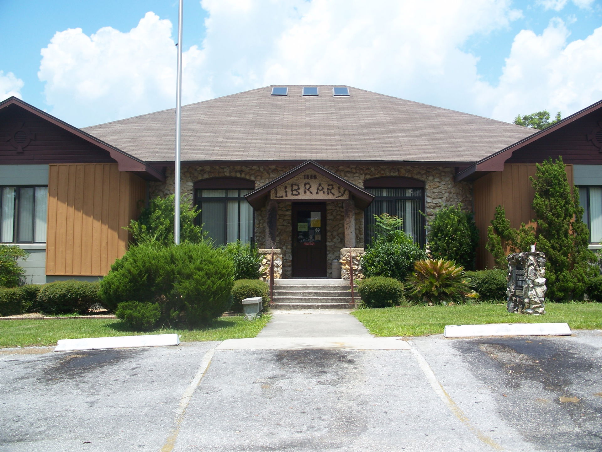 Belleview, Florida:
The old Belleview Library, completed in 1…