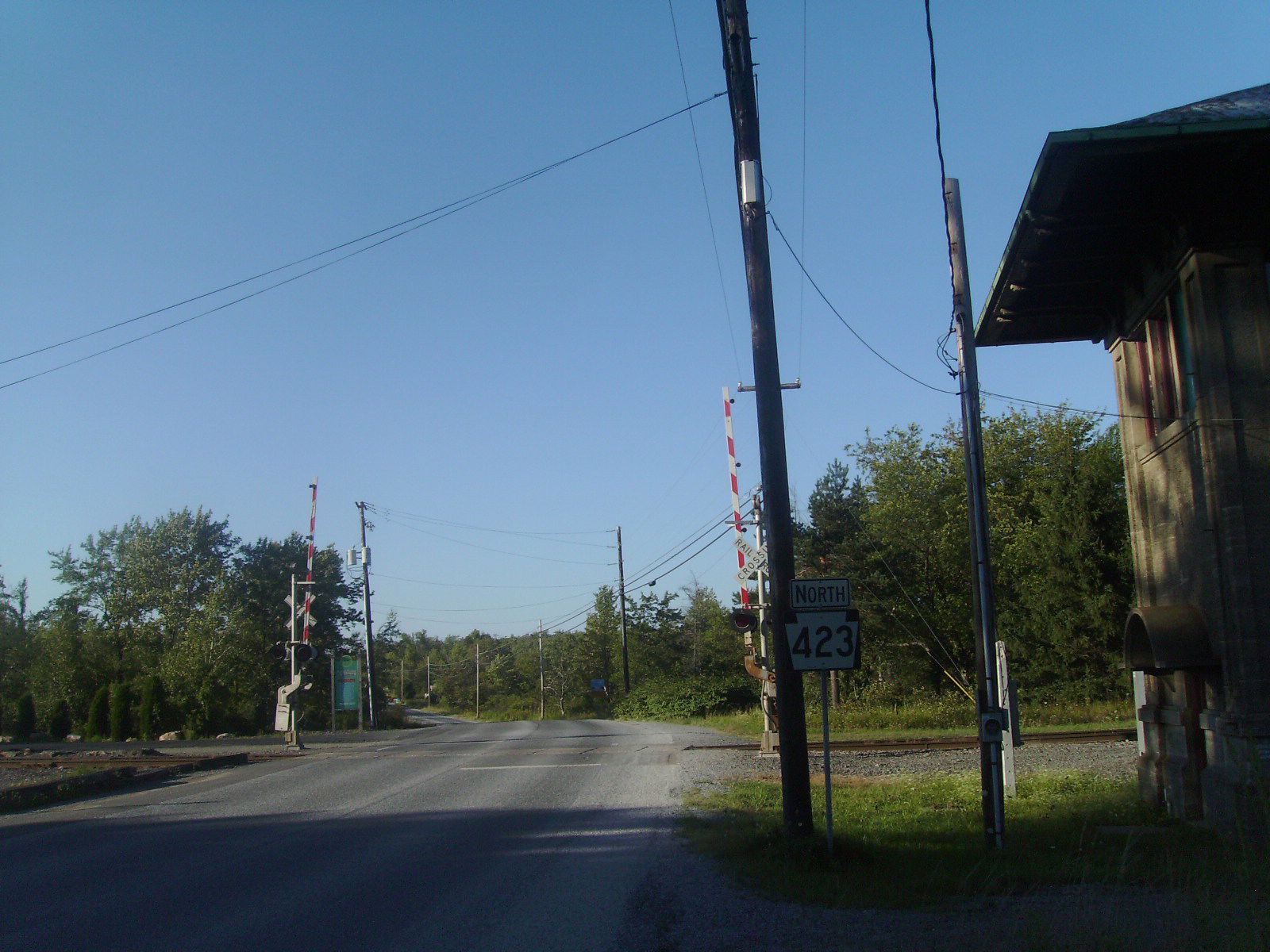 Pennsylvania Route 423 eastbound at the Delaware, Lackawanna an…