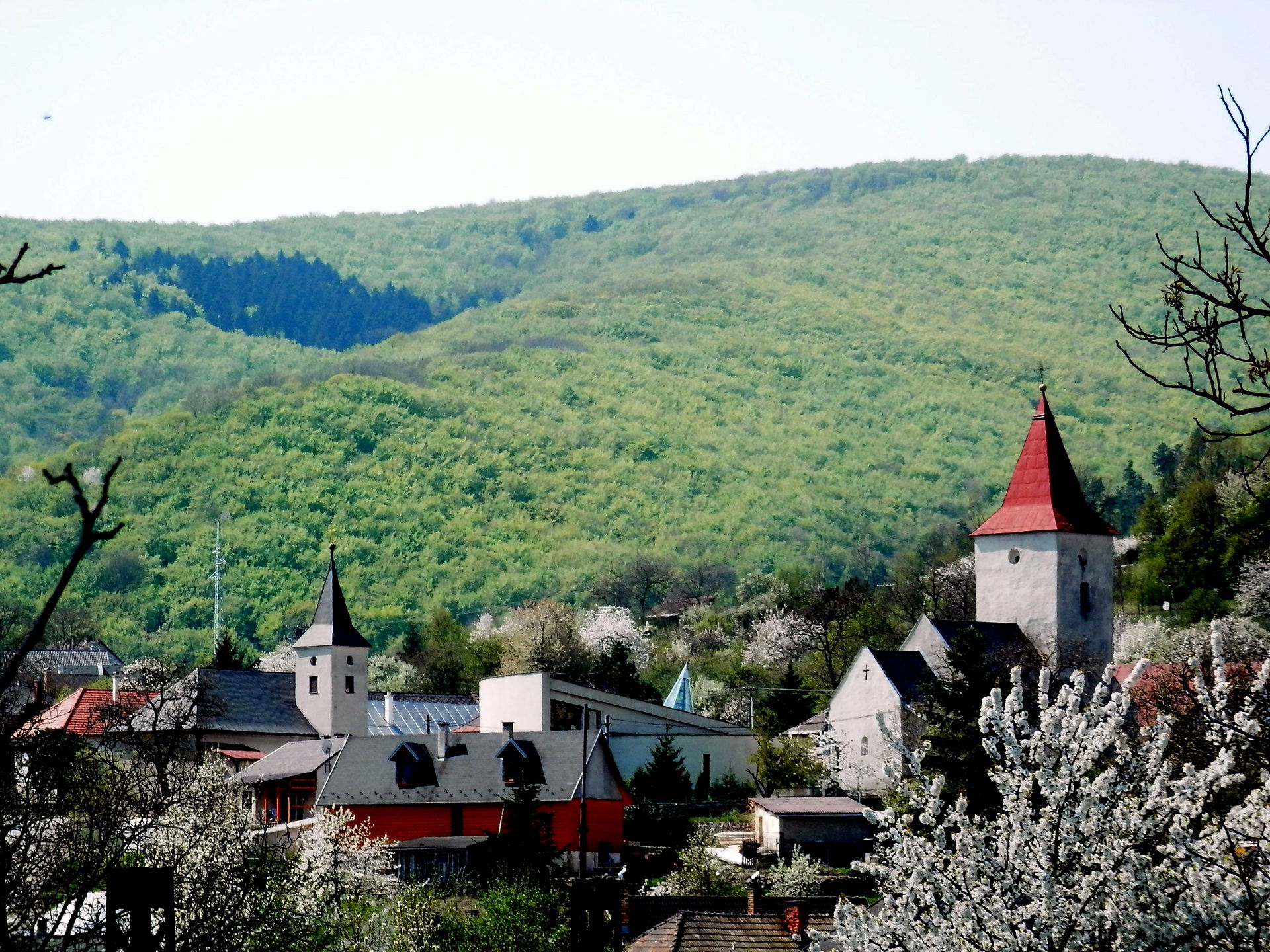 Rímskokatolícky a evanjelický kostol, obec Kysak, okres Košice …