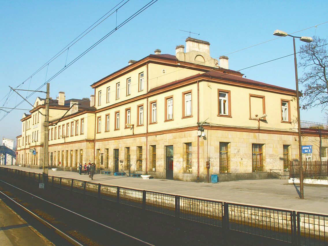 Railway station building in Skarżysko-Kamienna.