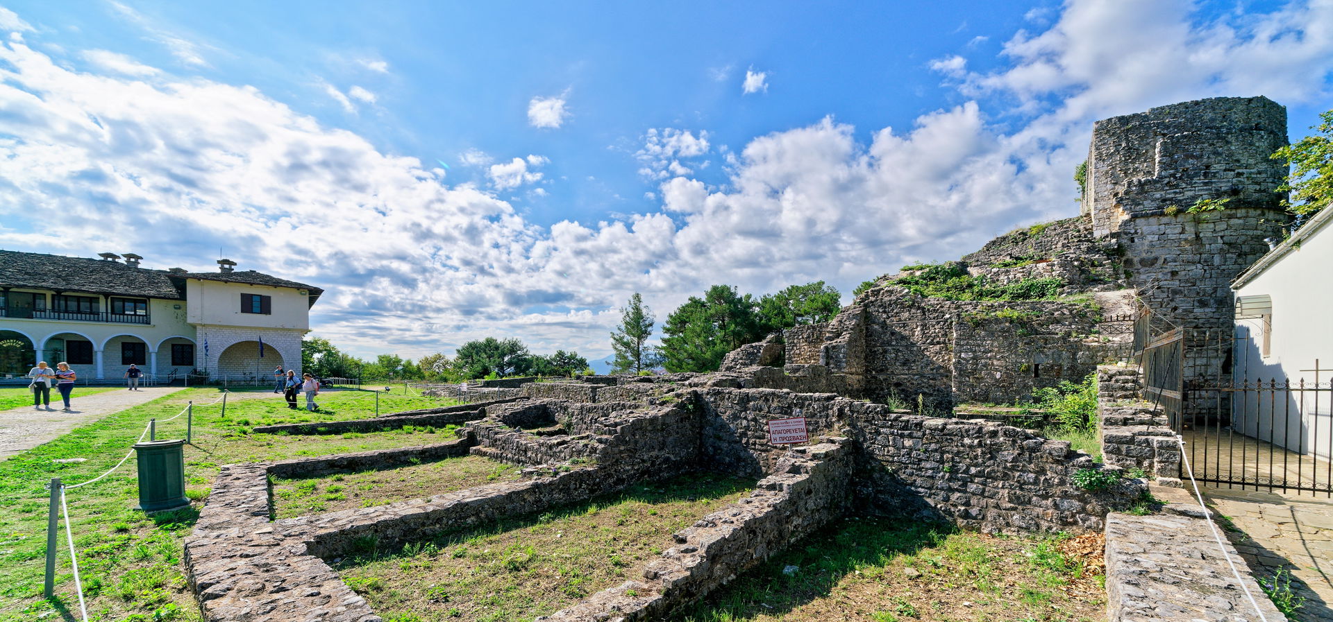 Walking tour of historical Ioannina.