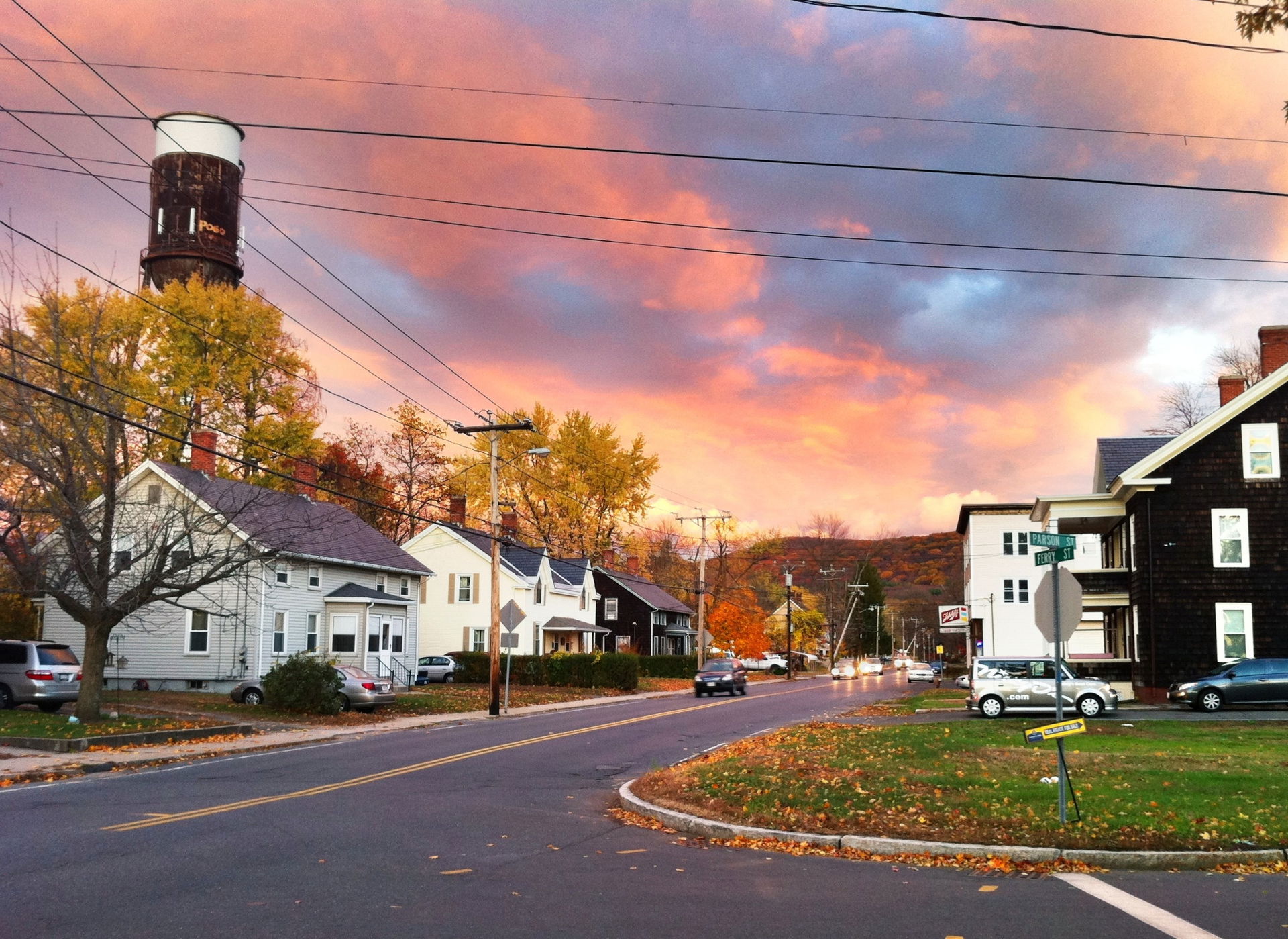 Intersection of Parson St and Ferry St in Easthampton, Massachu…
