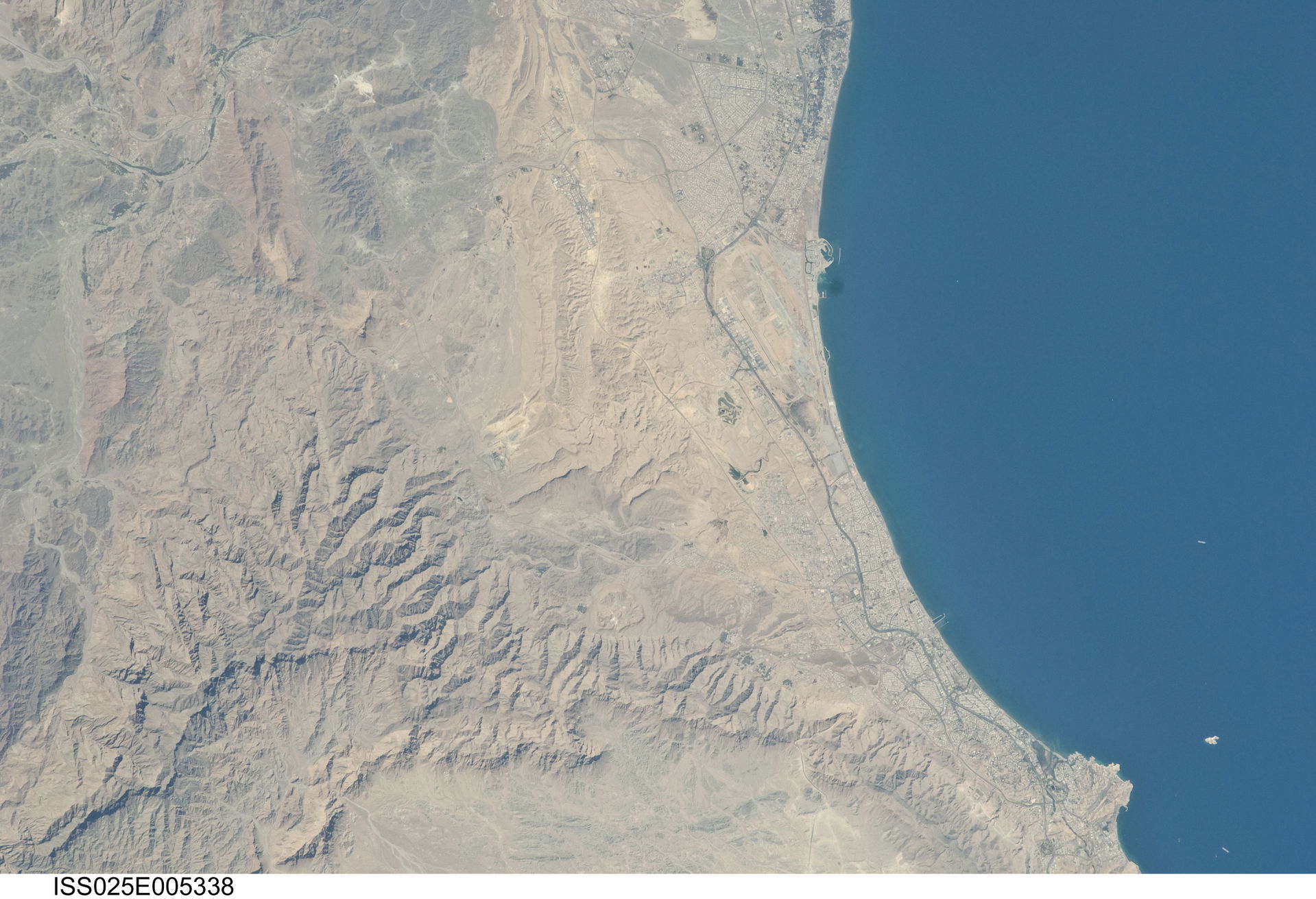 View of Oman taken during ISS Expedition 25.