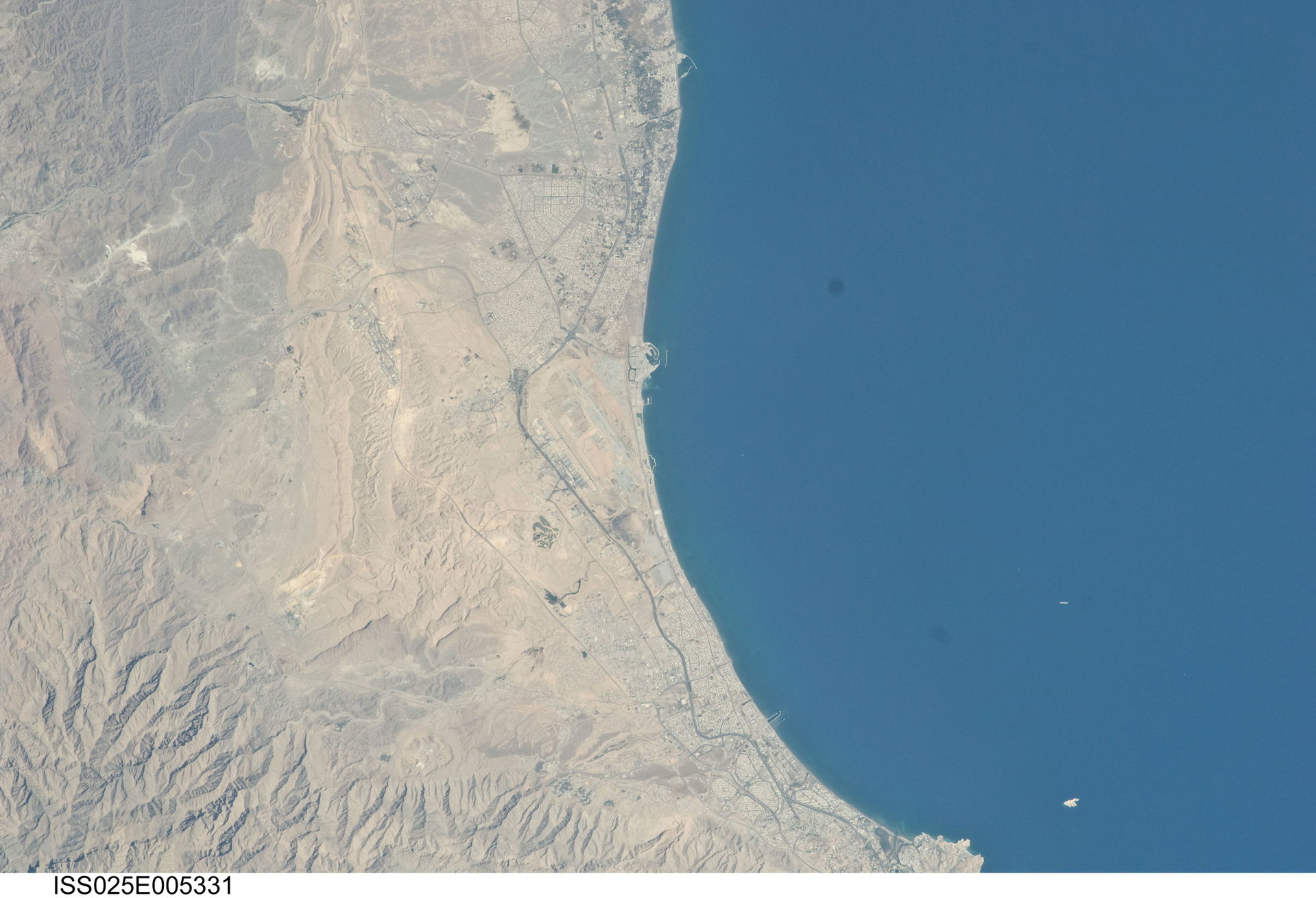 View of Oman taken during ISS Expedition 25.