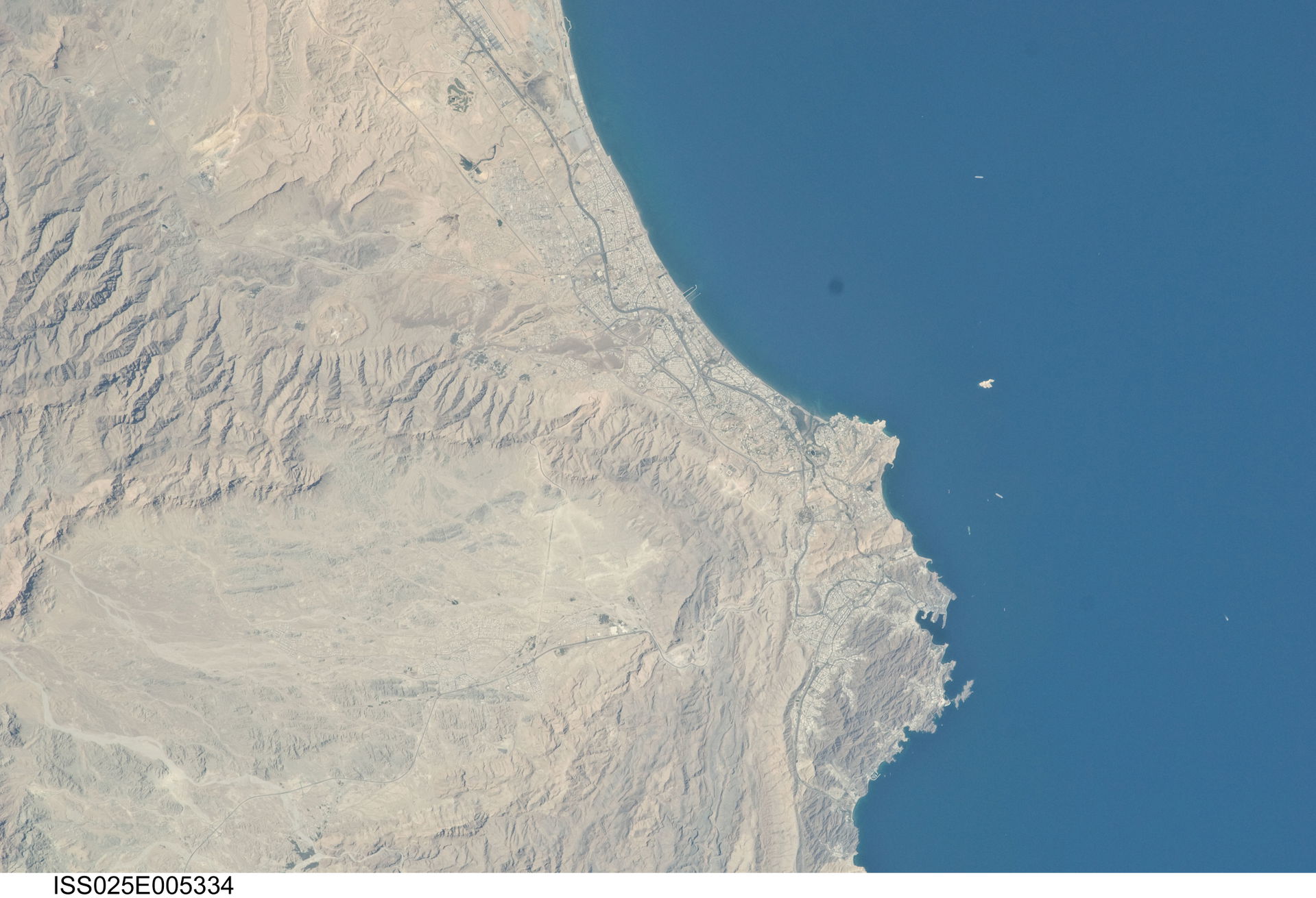 View of Oman taken during ISS Expedition 25.