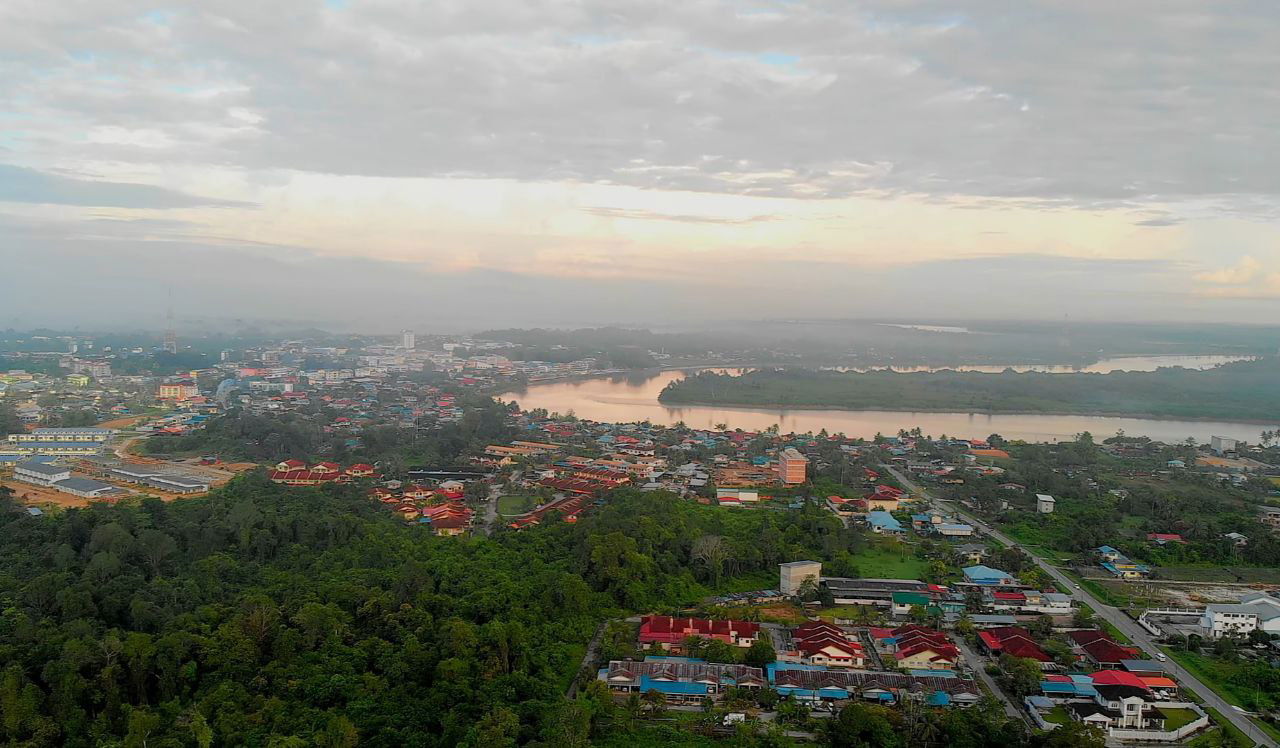 Sri Aman means "town of peace" in the Malay language. Located o…