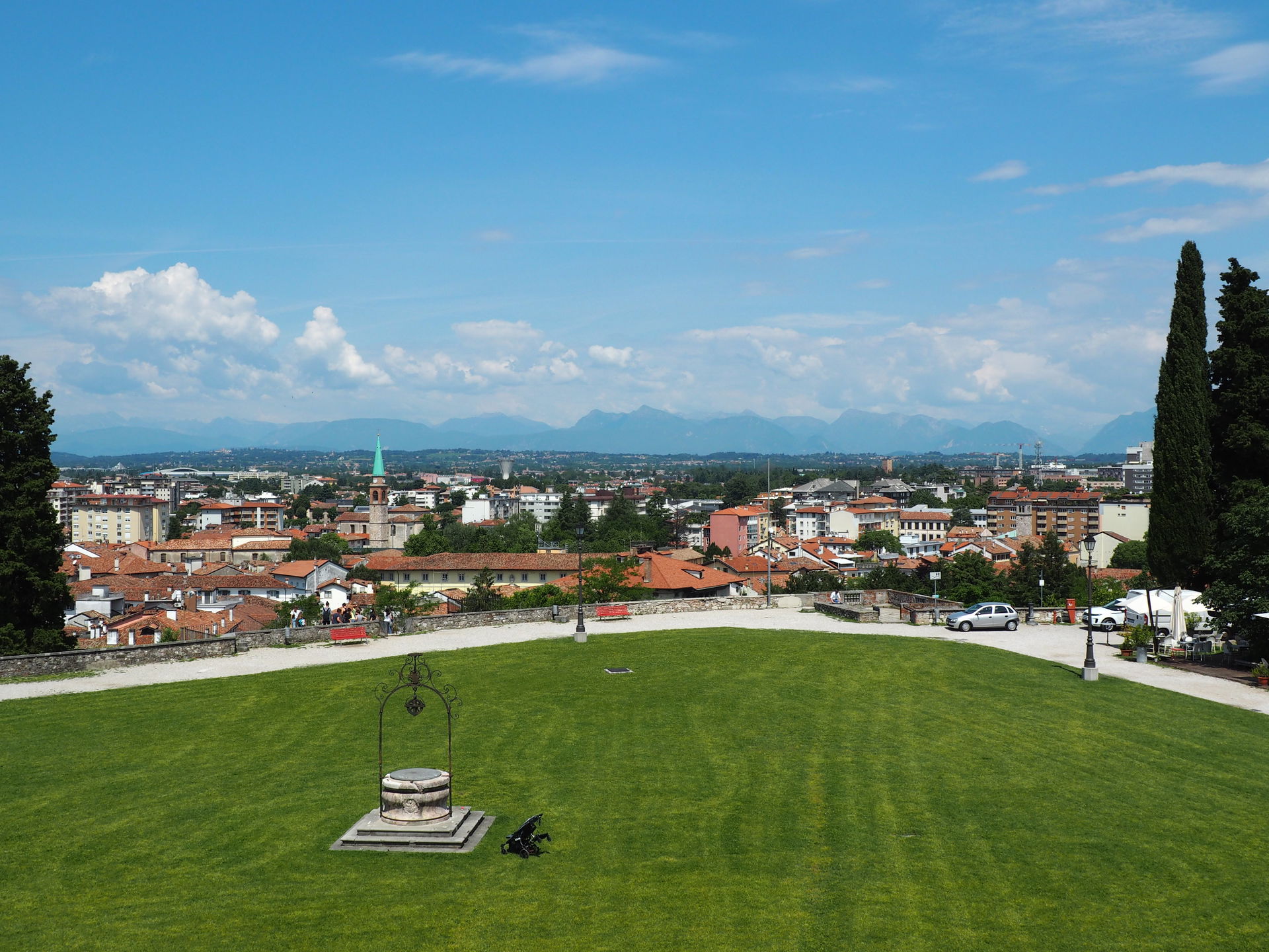 This is a photo of a monument which is part of cultural heritag…