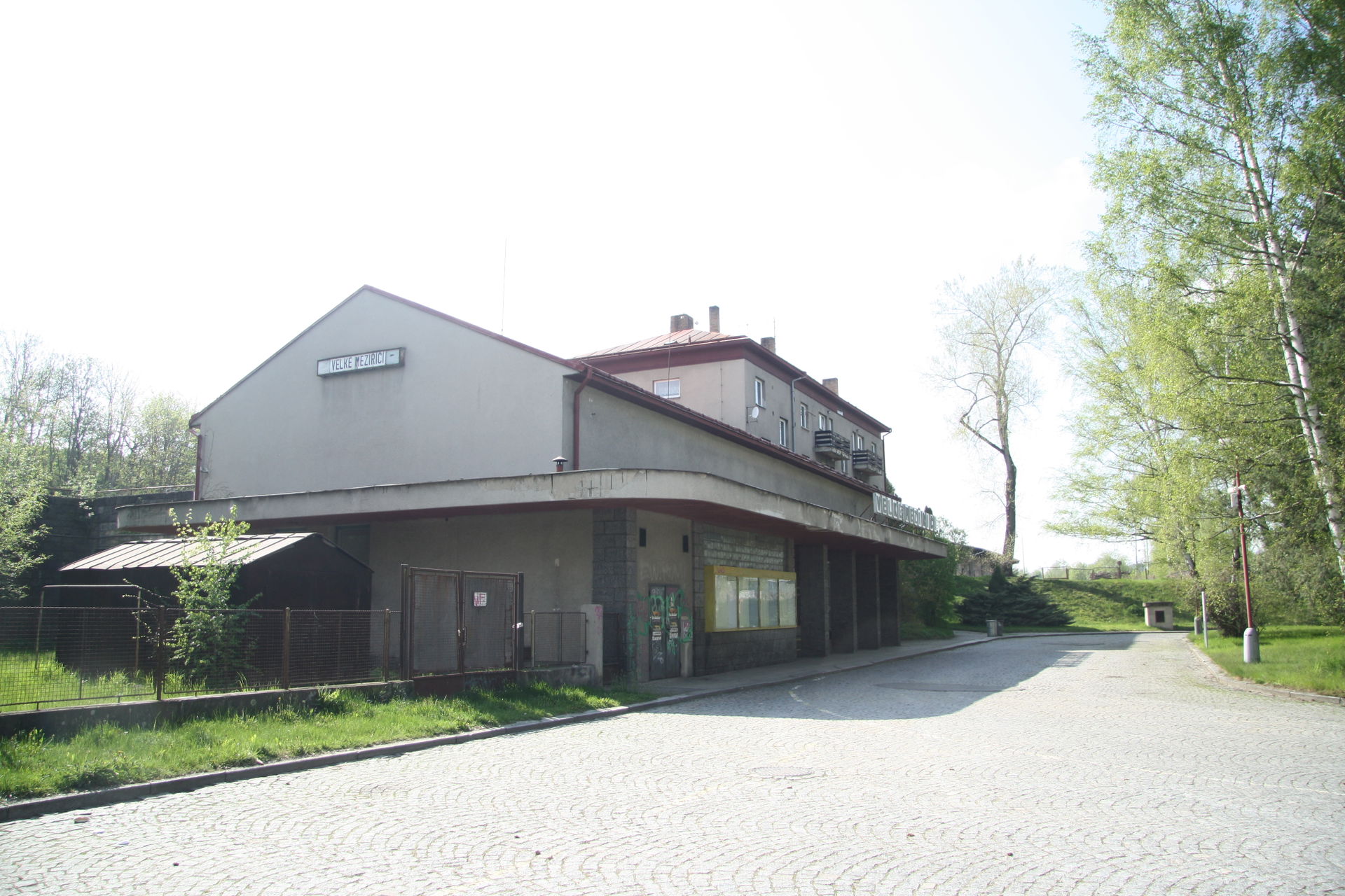 Overview of rail station Velké Meziříčí in Velké Meziříčí, Žďár…