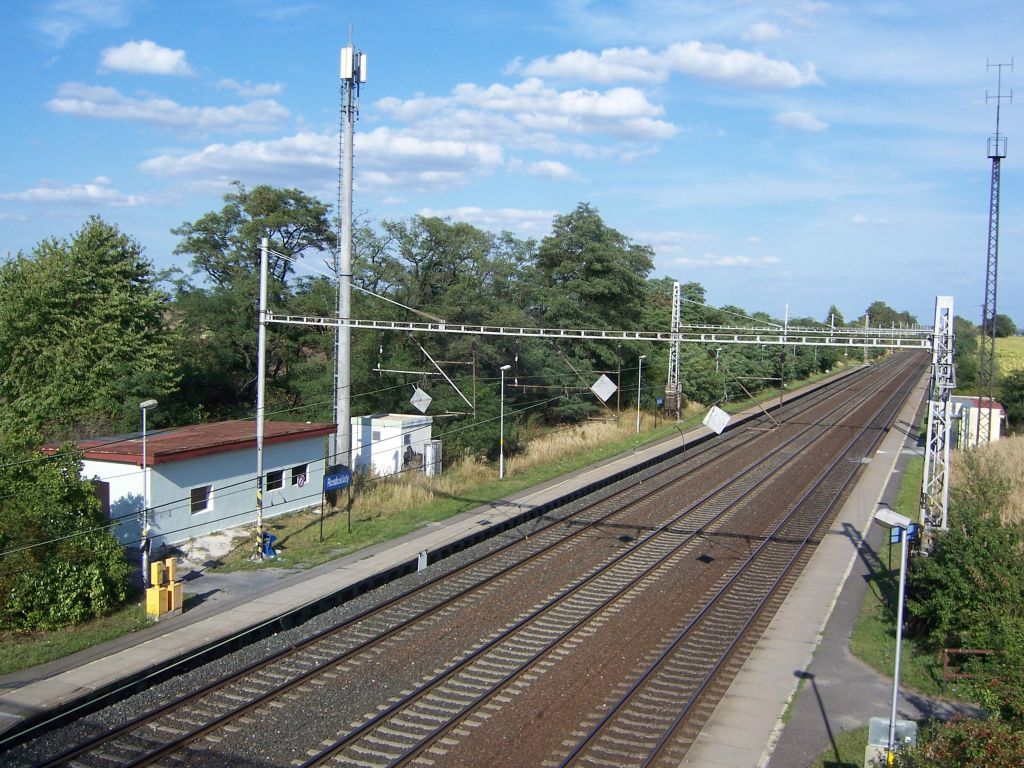 Rostoklaty, railway station