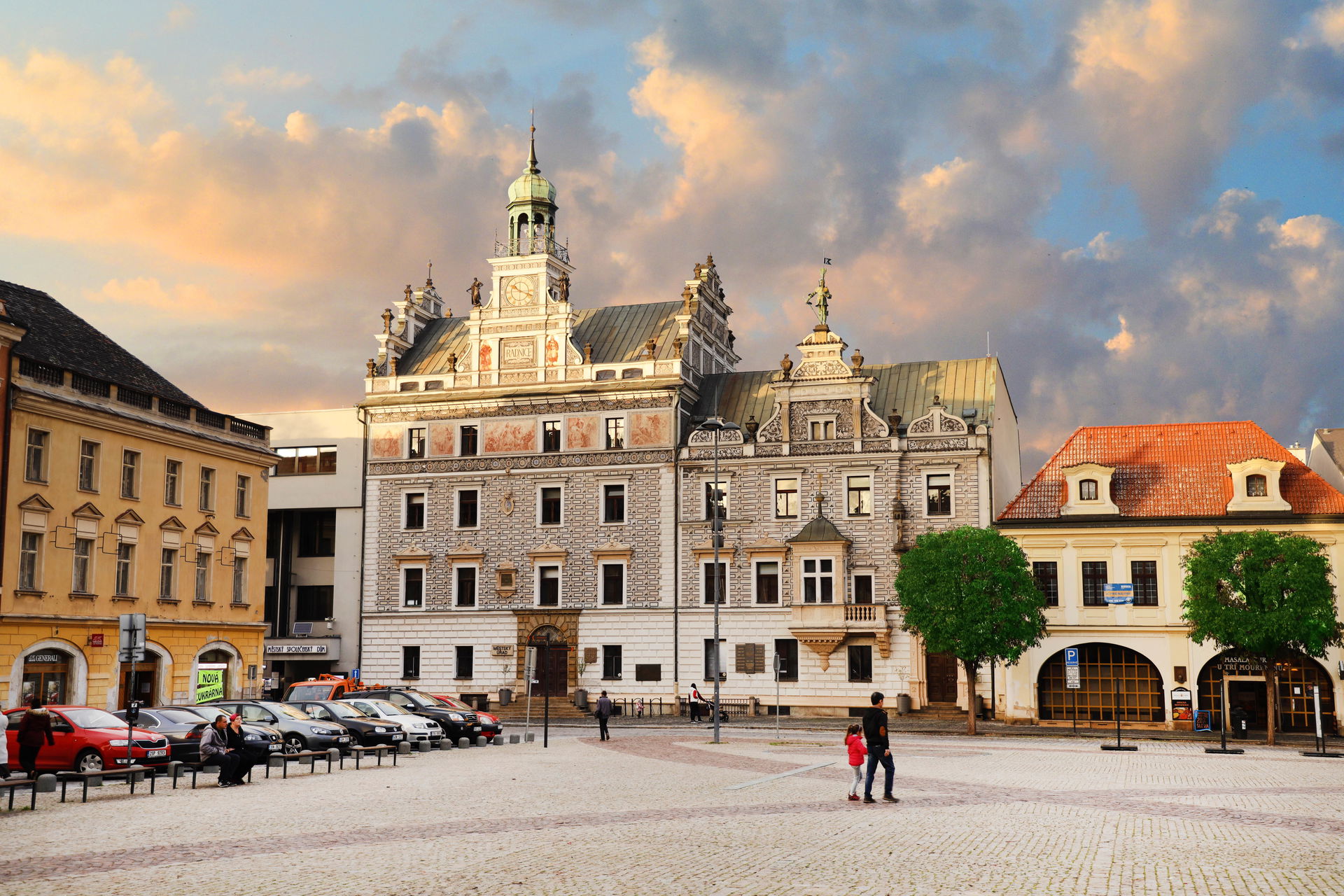 A view of the Kolín town hall and part of the square from the s…