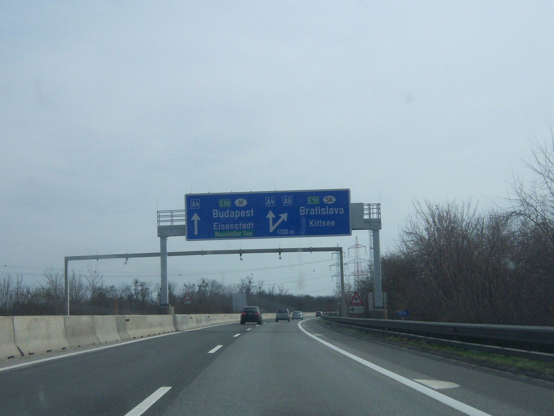 Ost Autobahn A4 am Knoten Bruckneudorf