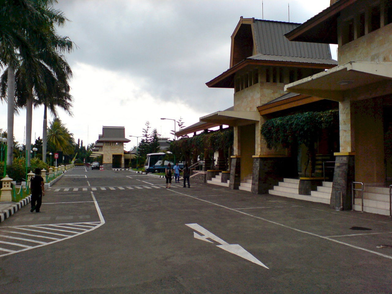 worked until 2011 when the Lombok International Airport was op…