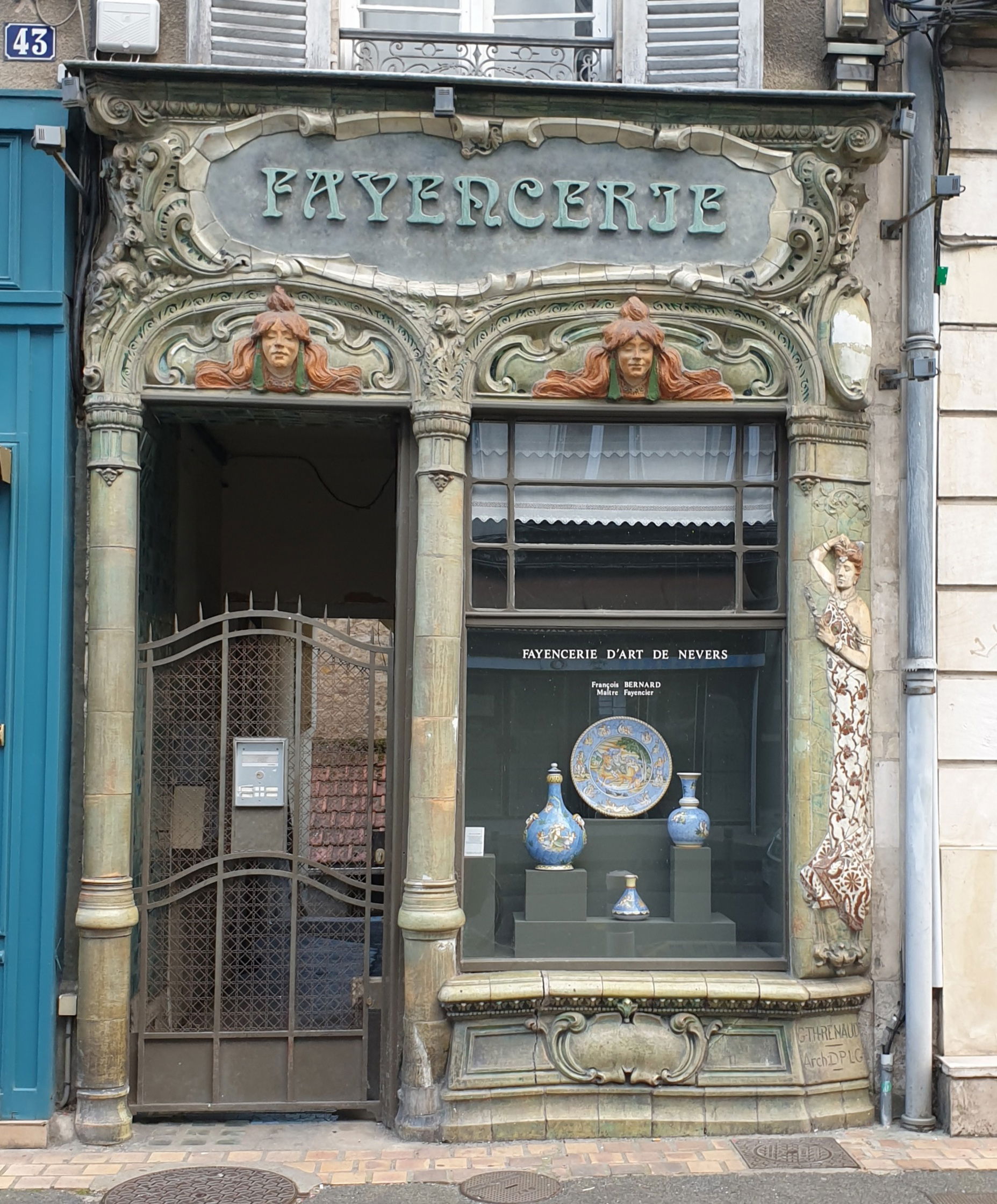 Fayencerie, boutique à Nevers