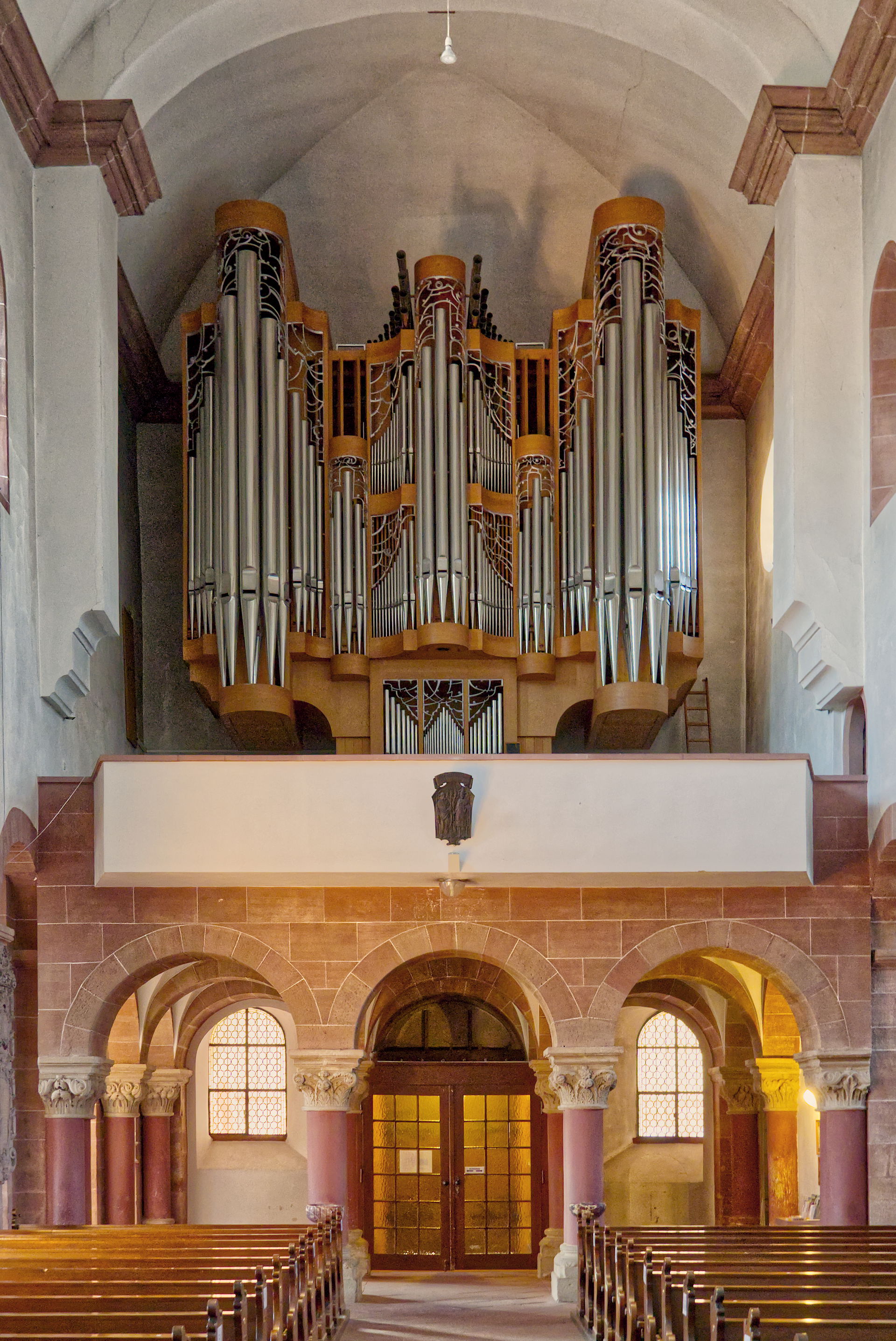 Die Orgel der Stiftskirche St. Peter und Alexander in Aschaffen…
