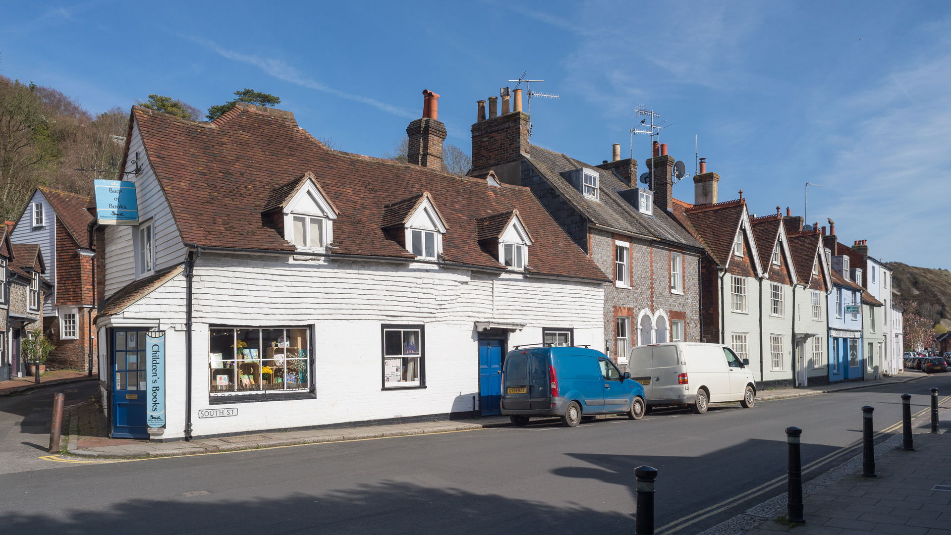 South Street, Lewes.
.mw-parser-output .messagebox{margin:4px 0…