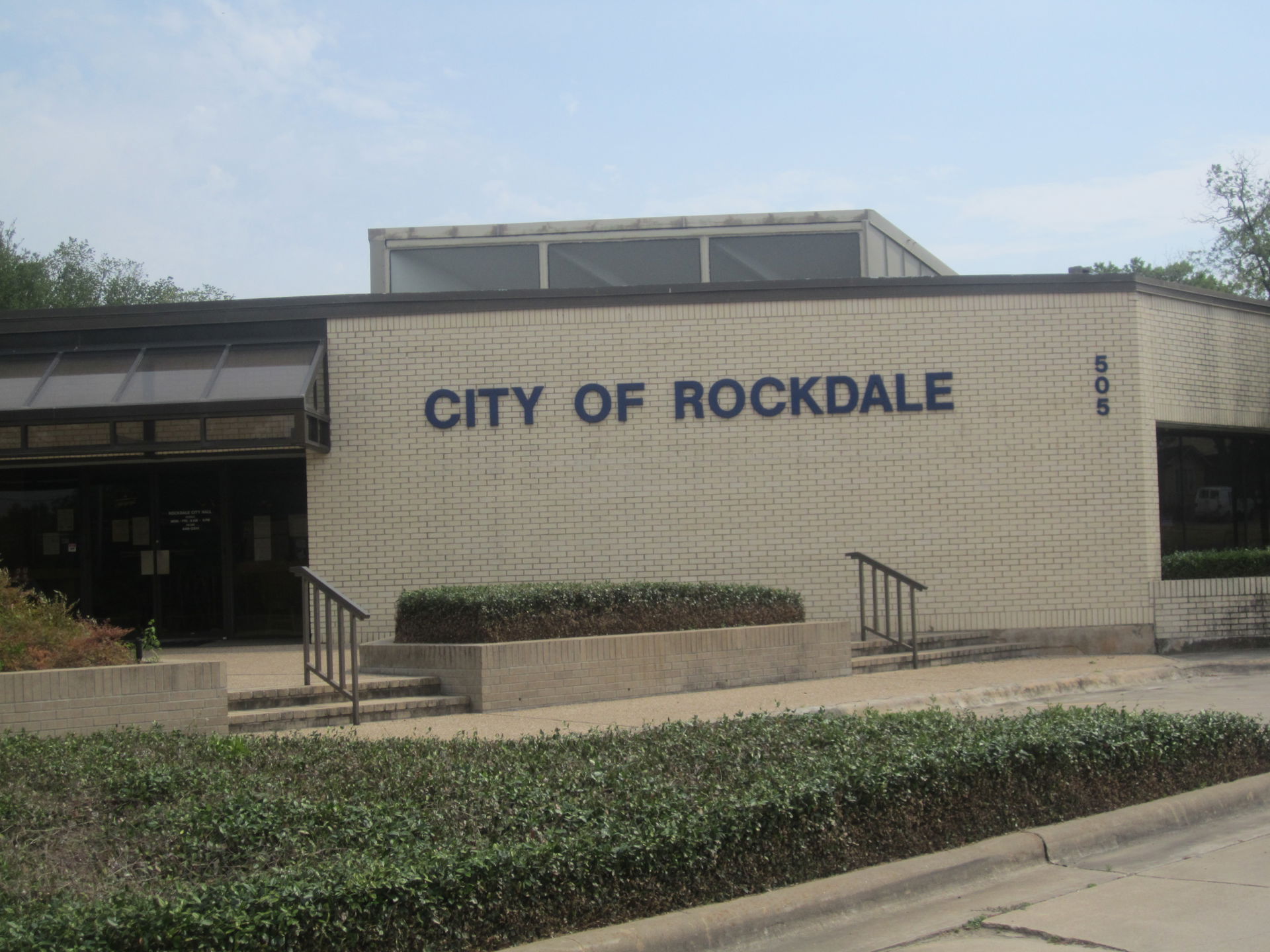 I took photo of Rockdale City Hall in Rockdale, TX, with Canon …