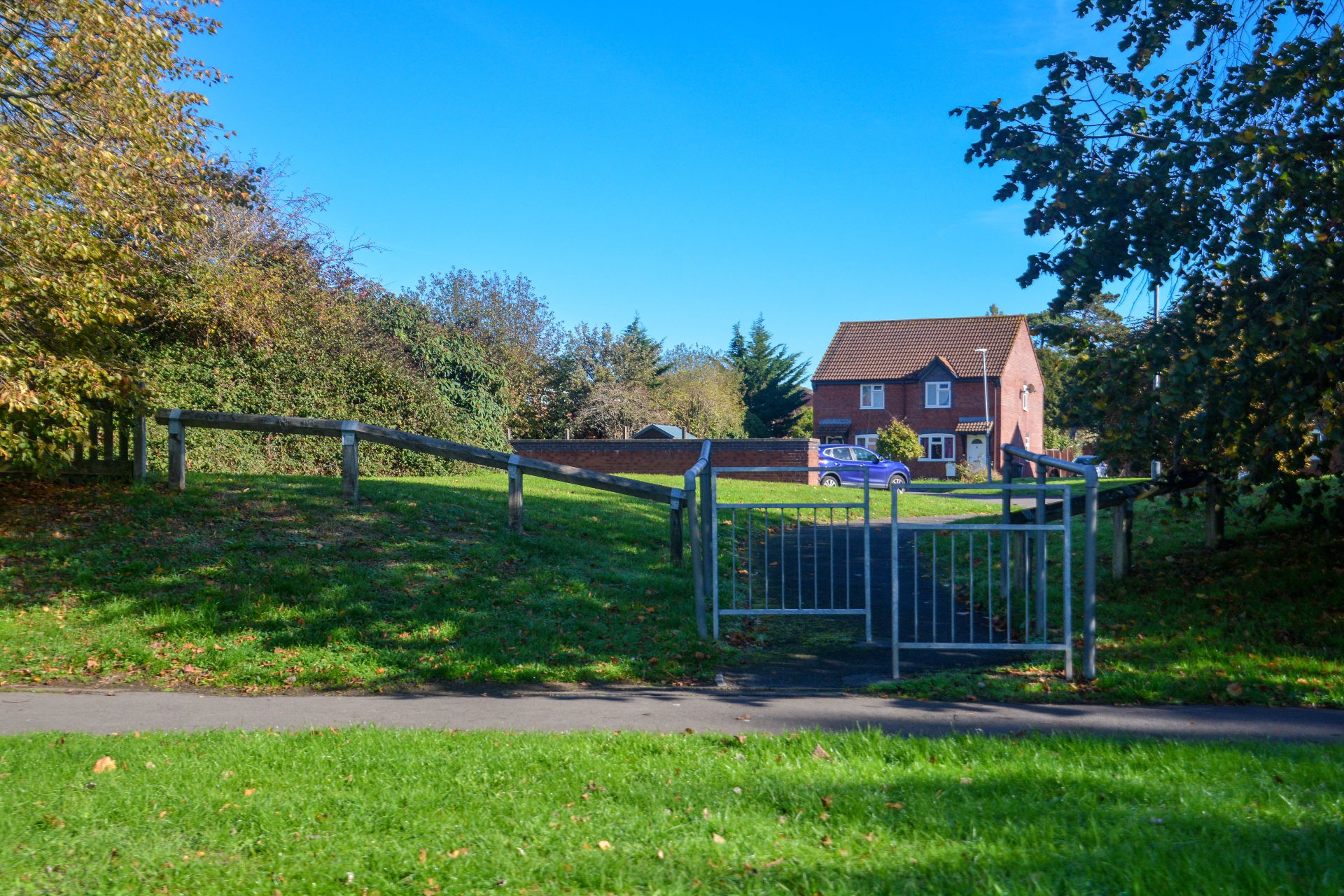 Trowbridge : Footpath