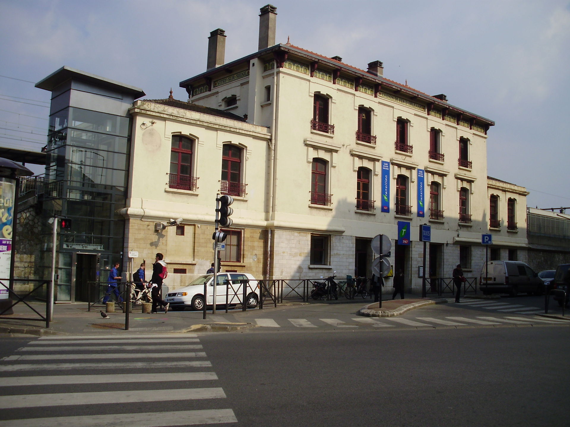 Vitry-sur-Seine station, Val-de-Marne, France