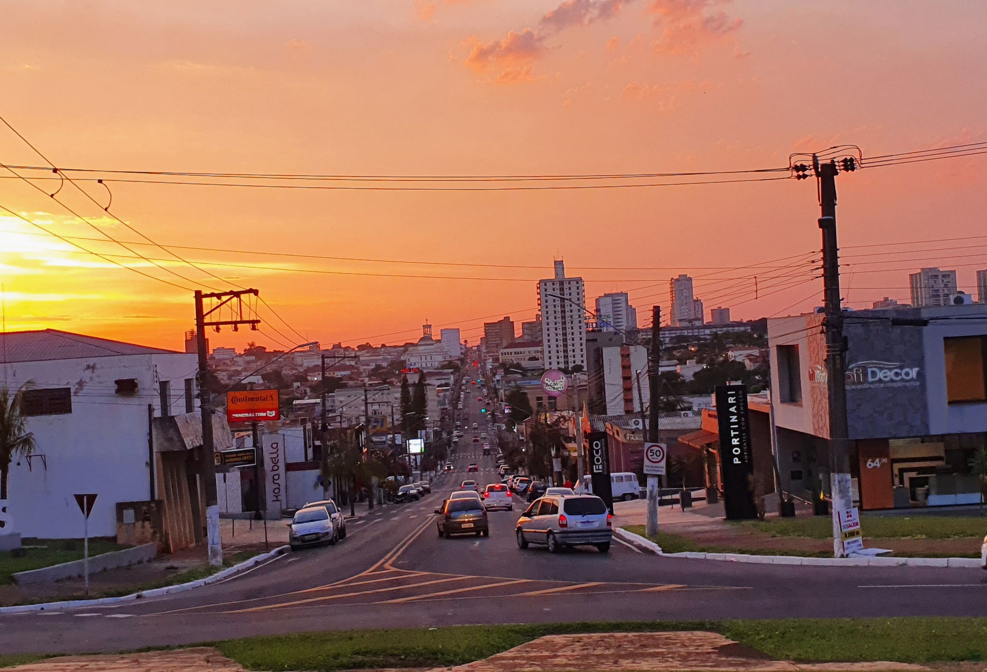 Assis Rui Barbosa Avenue with sunset in 2020