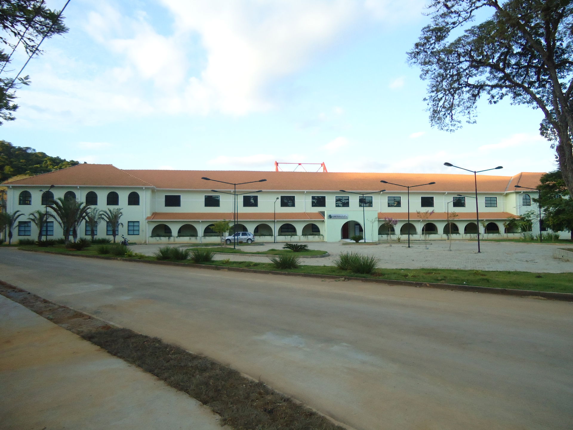 Prédio construído nos anos 1920 para ser patronato agrícola, re…