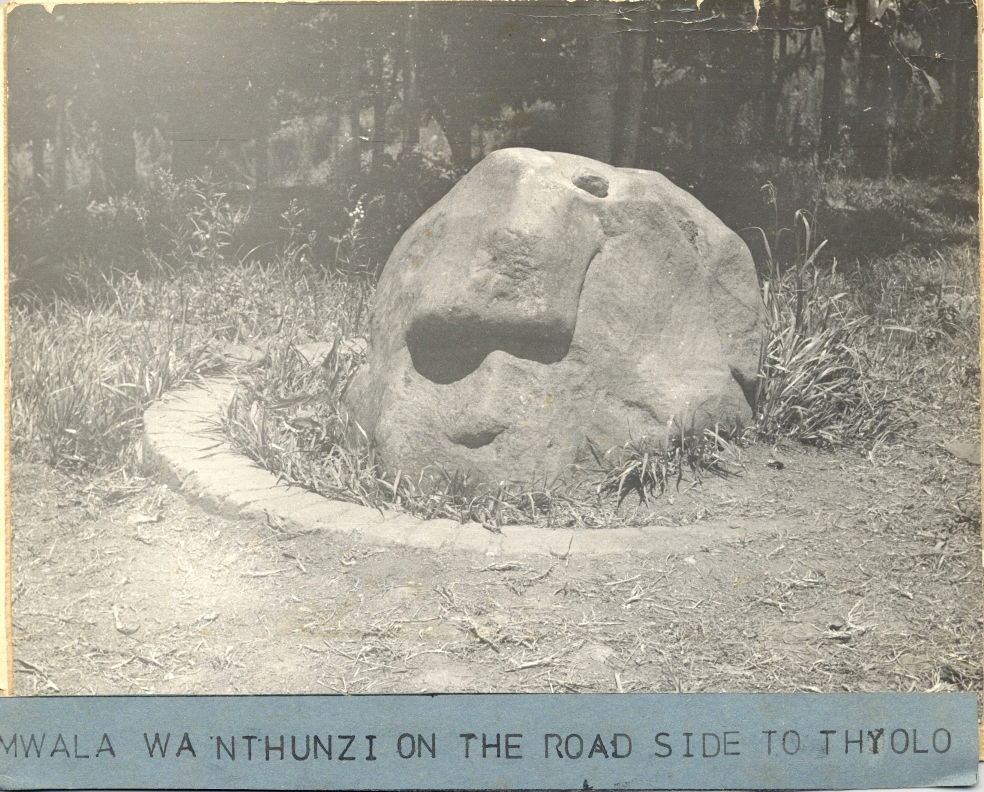 Mwala wa Nthunzi, on the roadside to Thyolo, Malawi