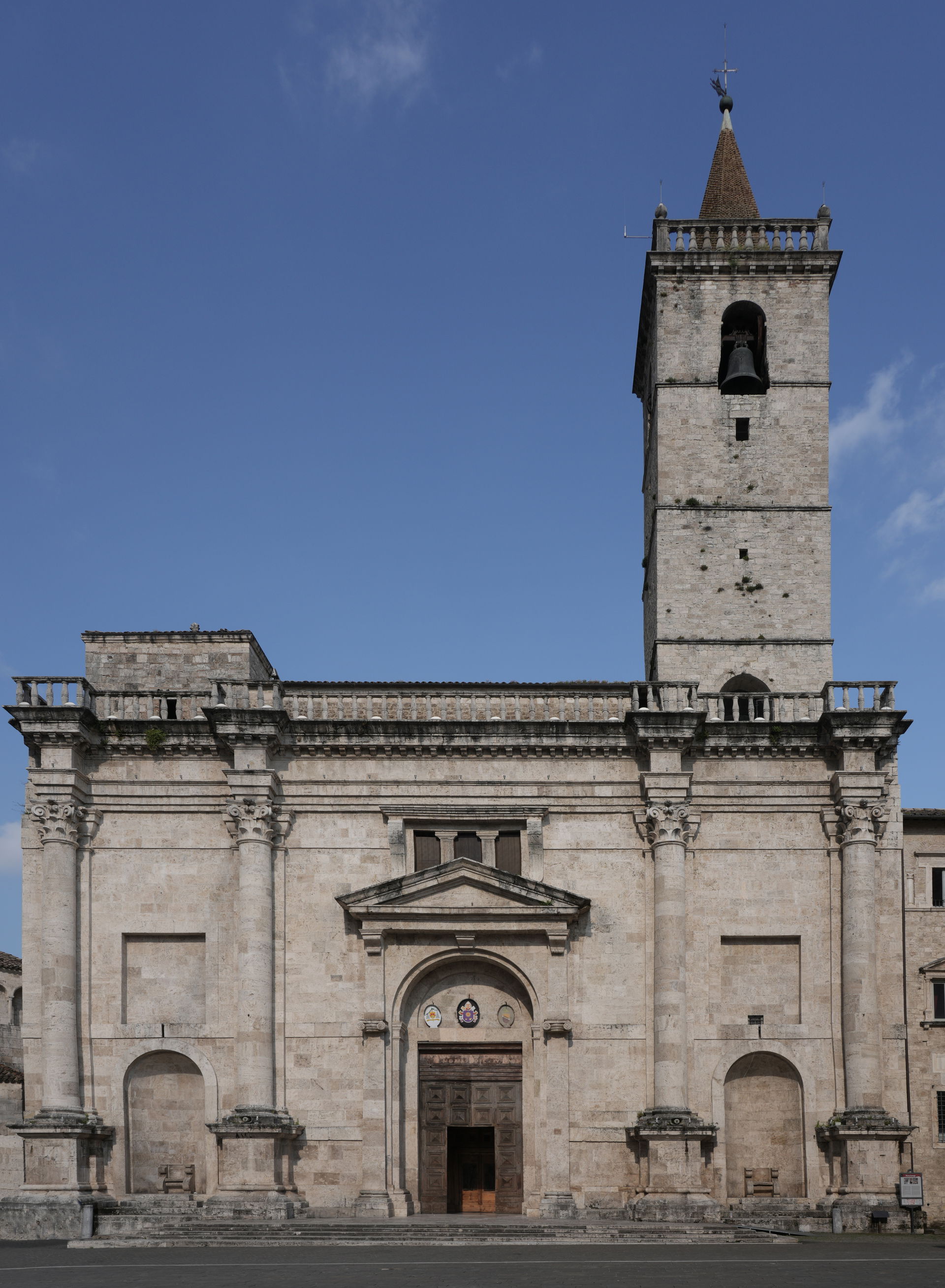 Duomo in Ascoli Piceno facade