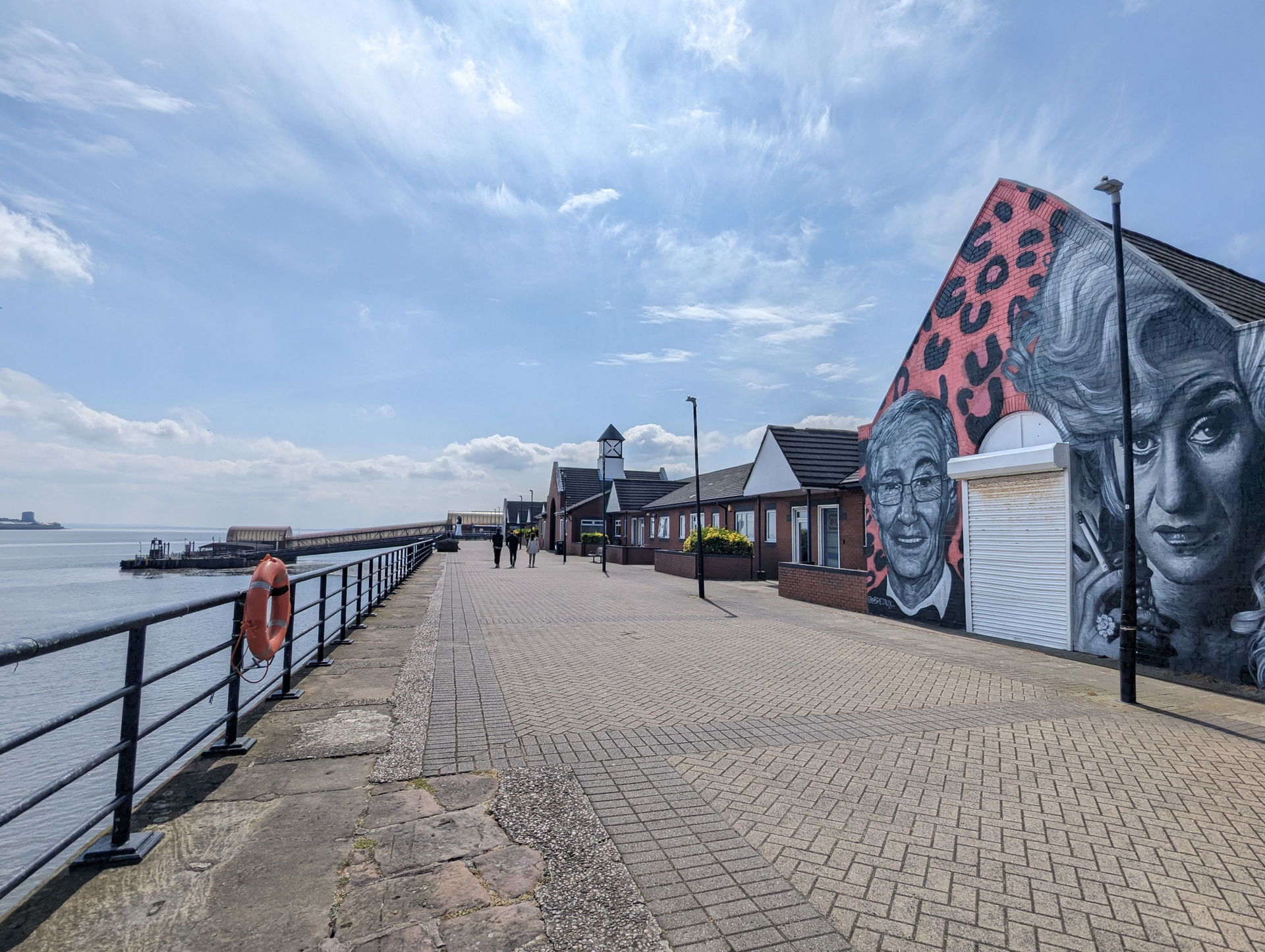 Waterfront at Woodside, Birkenhead looking towards the ferry la…