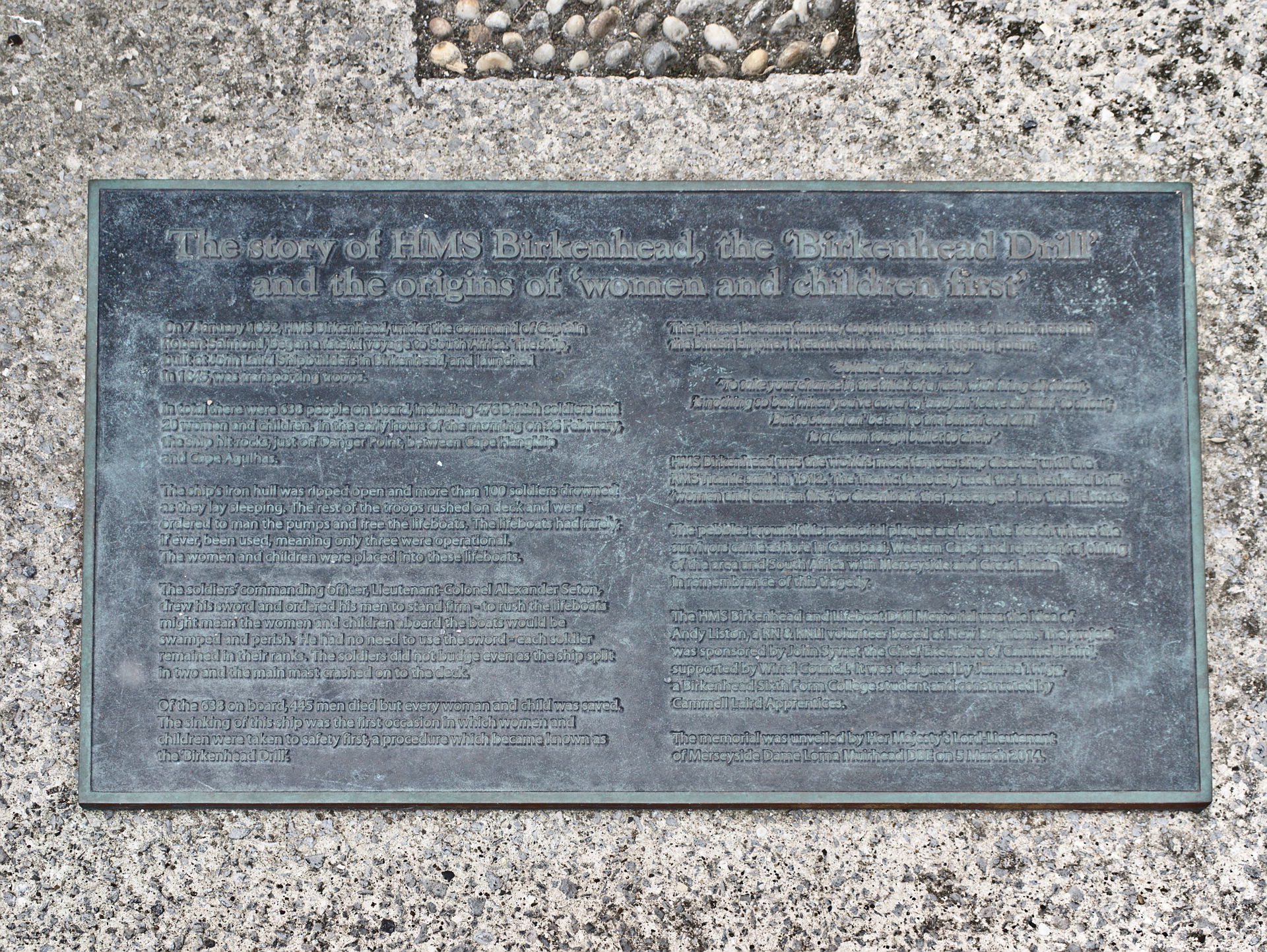 Plaque explaining how the shipwreck of the Birkenhead and how "…