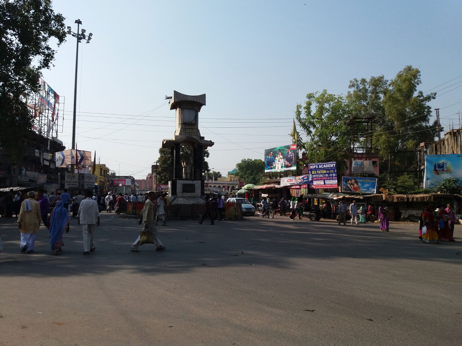 this is busiest intersection of DALTONGANJ and palamau division.