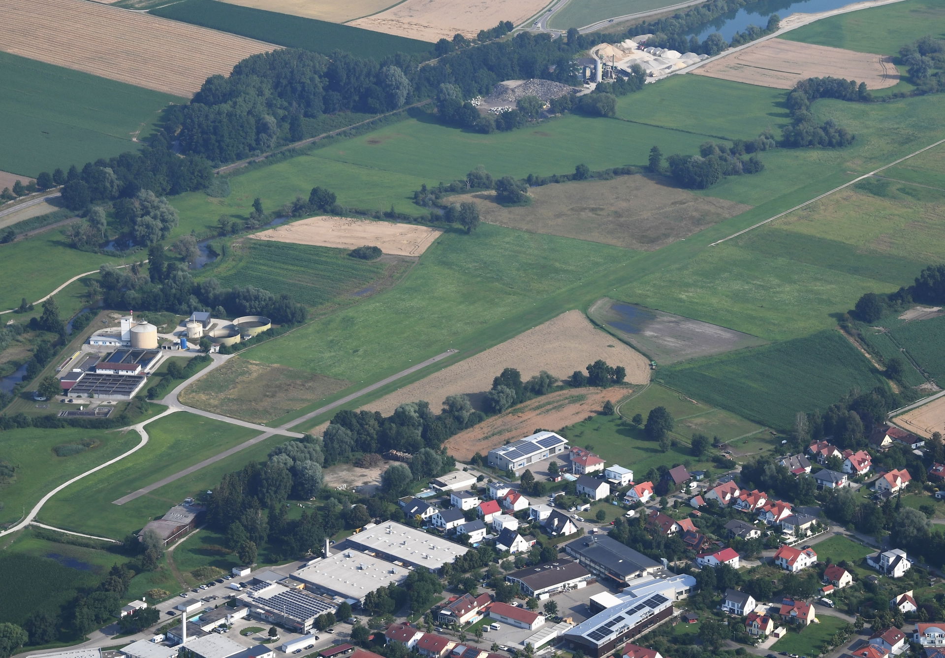 Aerial image of the Aichach gliding site