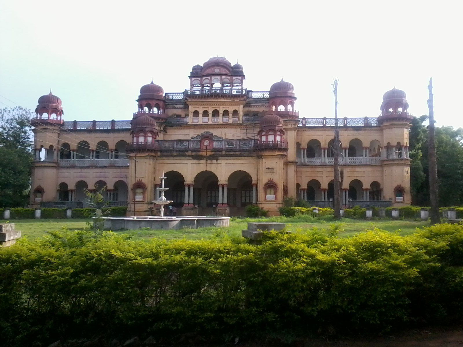Photo of Balangir Royal Palace also known as Sailashree Palace.