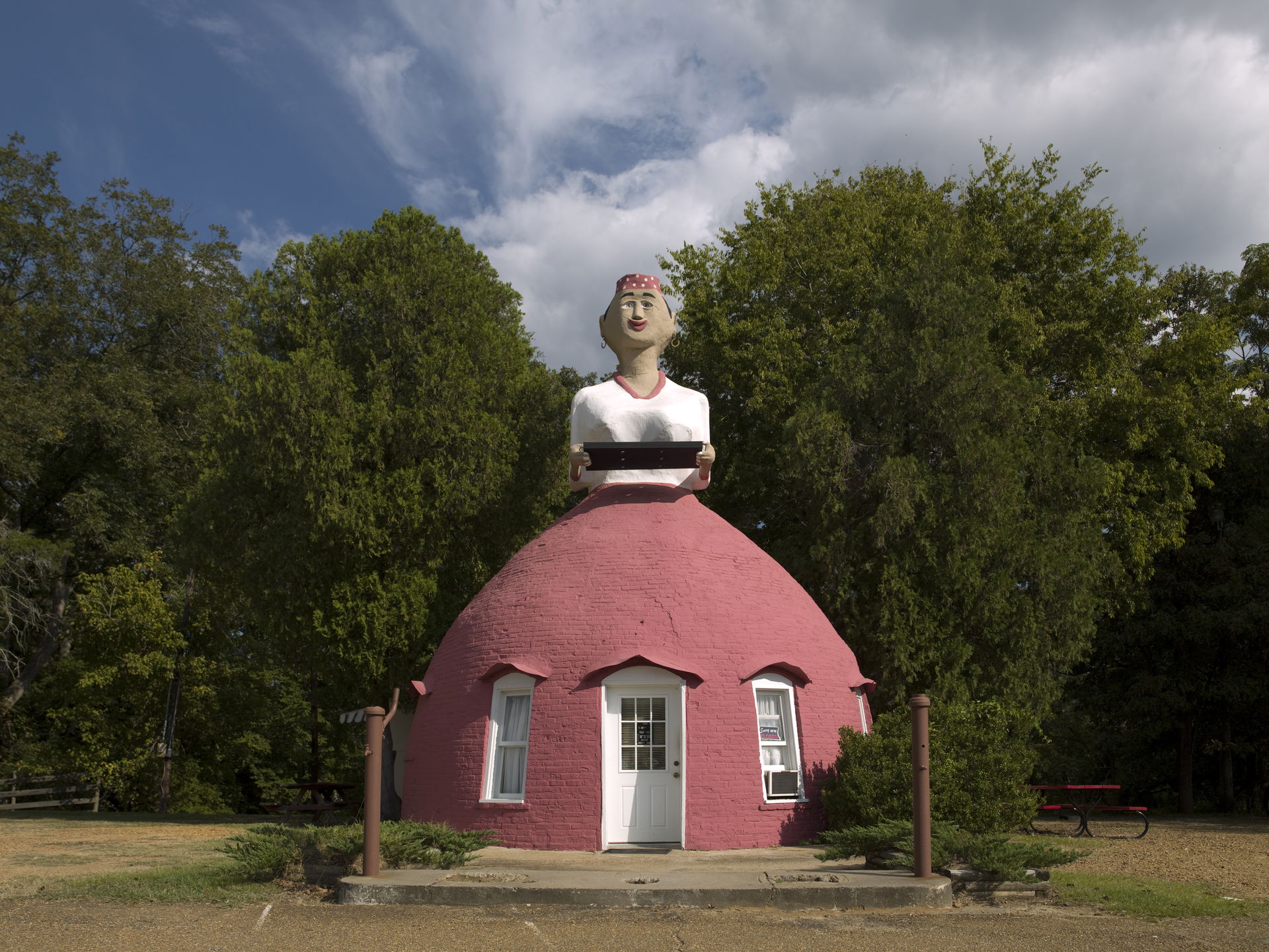 Mammy's Cupboard Restaurant, a restaurant in Natchez, Mississip…