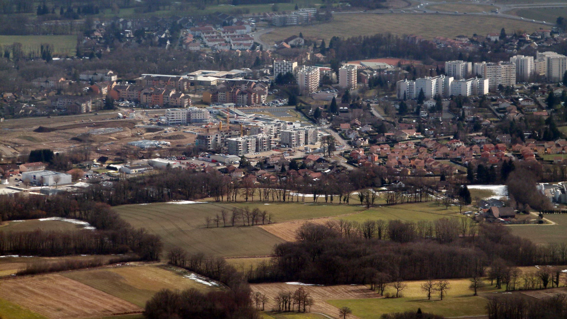 Saint-Genis-Pouilly aus der Vogelperspektive