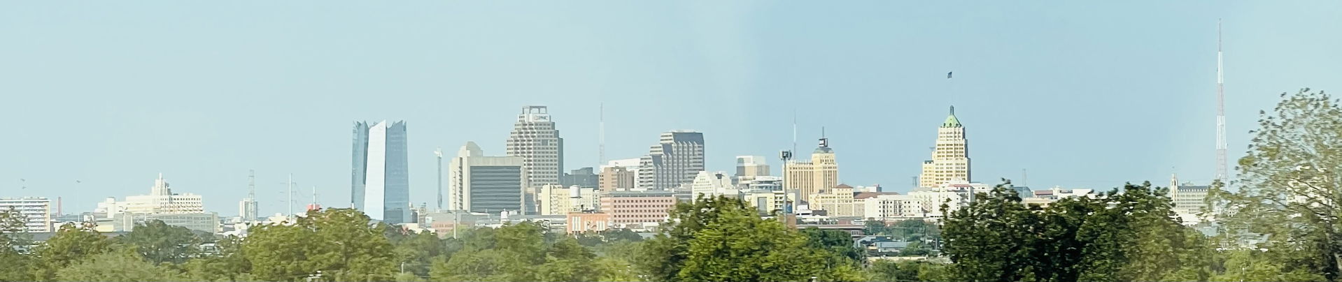 A photograph of the skyline of San Antonio, Texas.