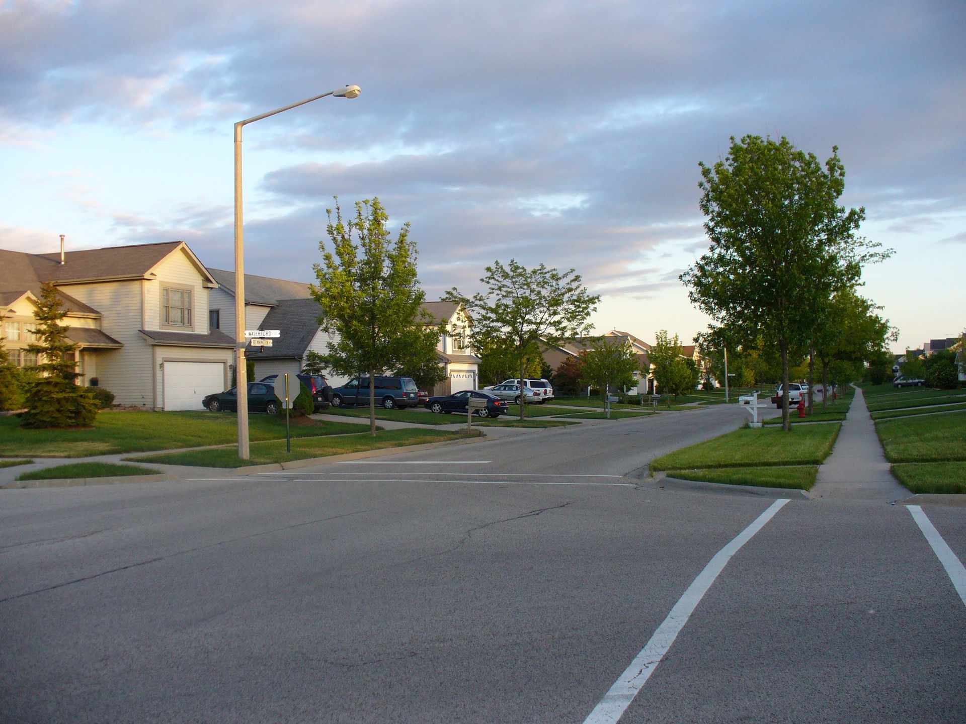Intersection of Waterford and Bennington, Crystal Lake, IL, USA