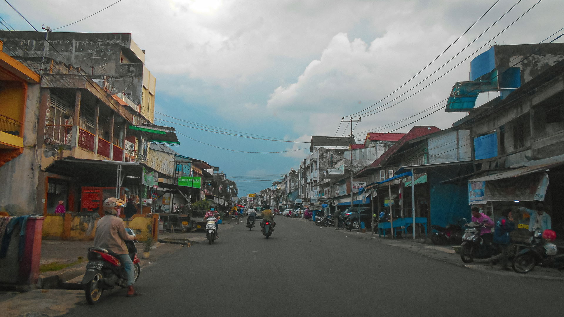 The atmosphere of the Presidential Market Area and Lubuklinggau…
