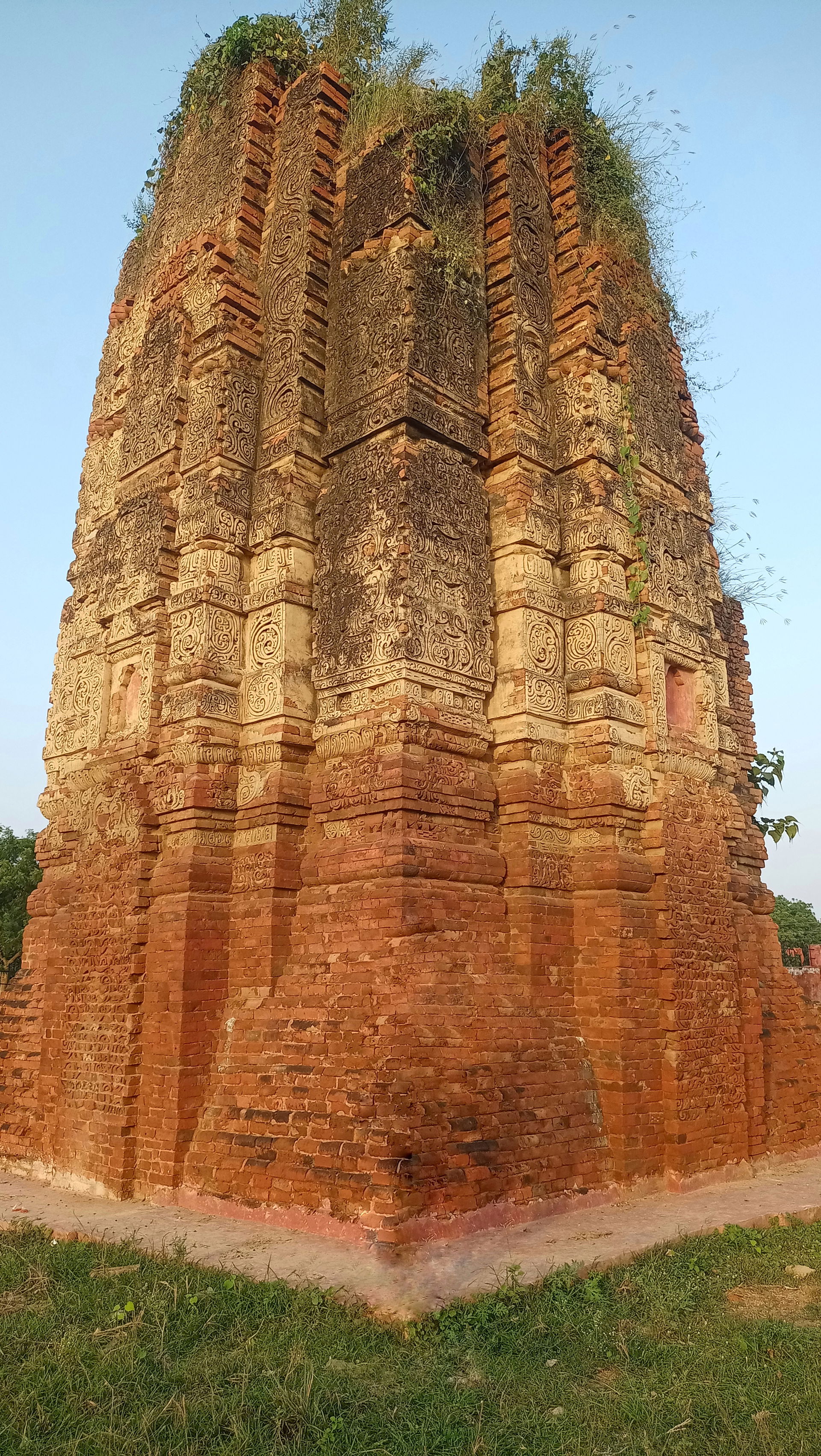 Ancient Astik Baba Mandir, Nasirabad, Sidhauli, Sitapur was bui…