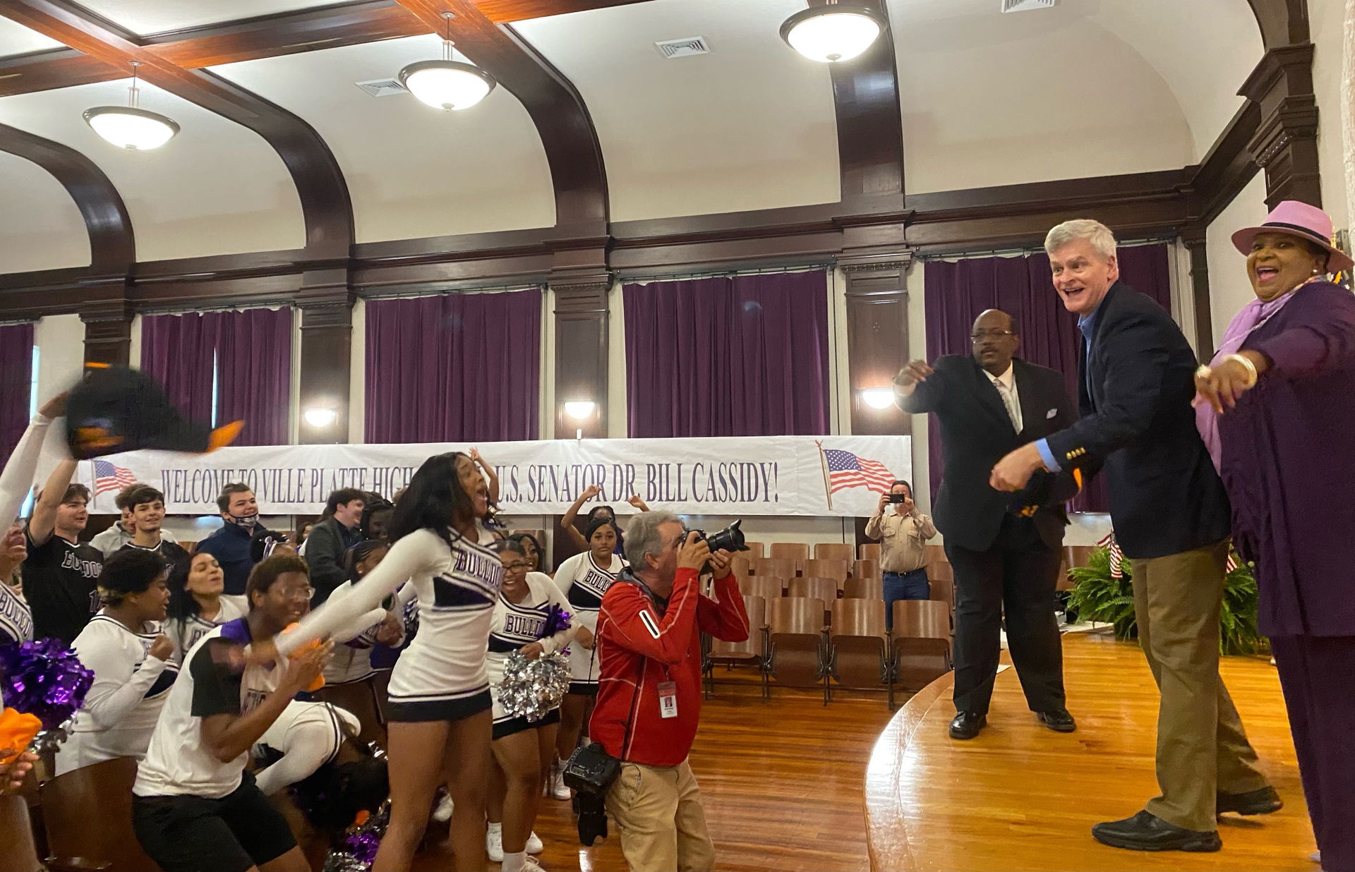 U.S. Senator Bill Cassidy, M.D. (R-LA) informed students at Vil…